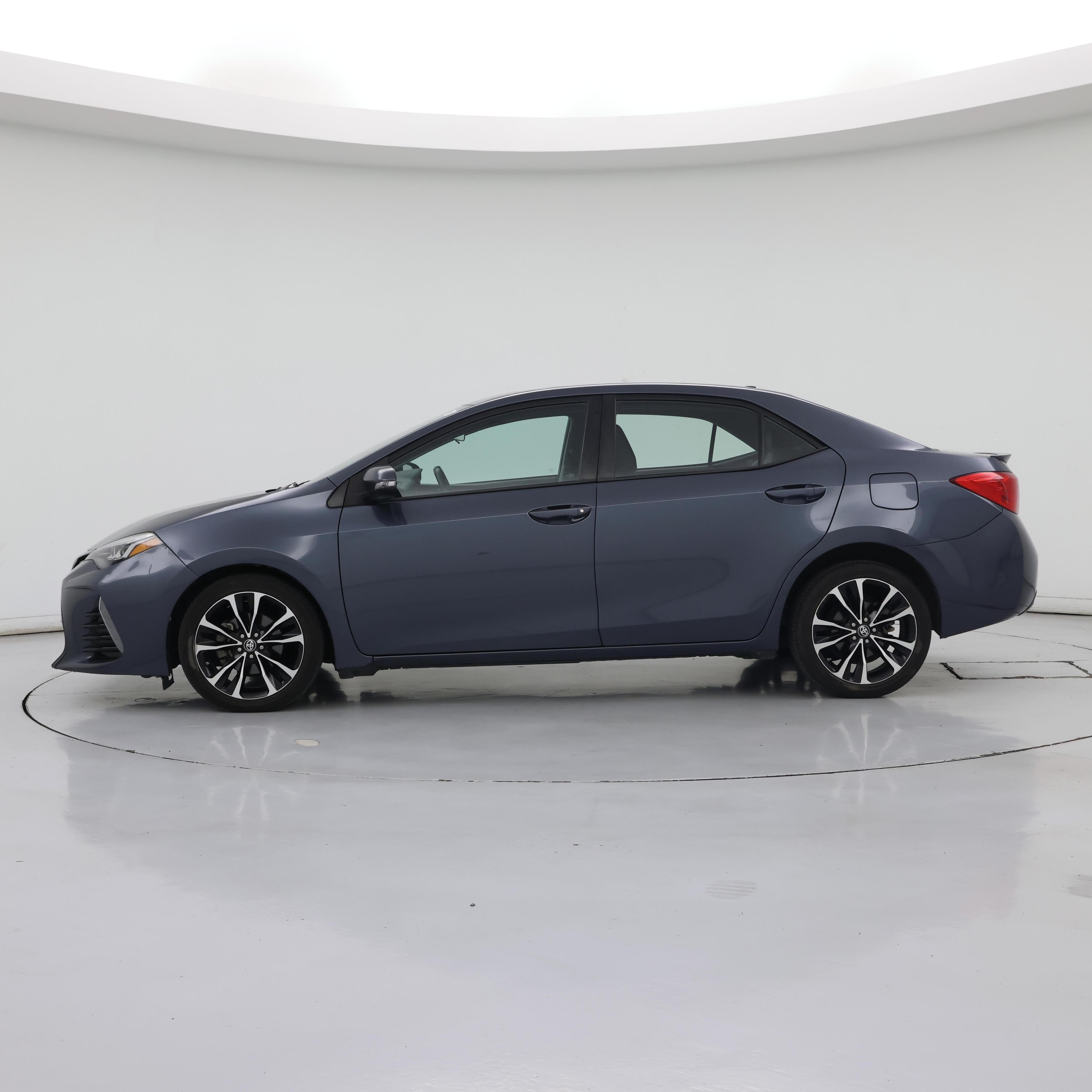 Thumbnail: 2017 Toyota Corolla - 3