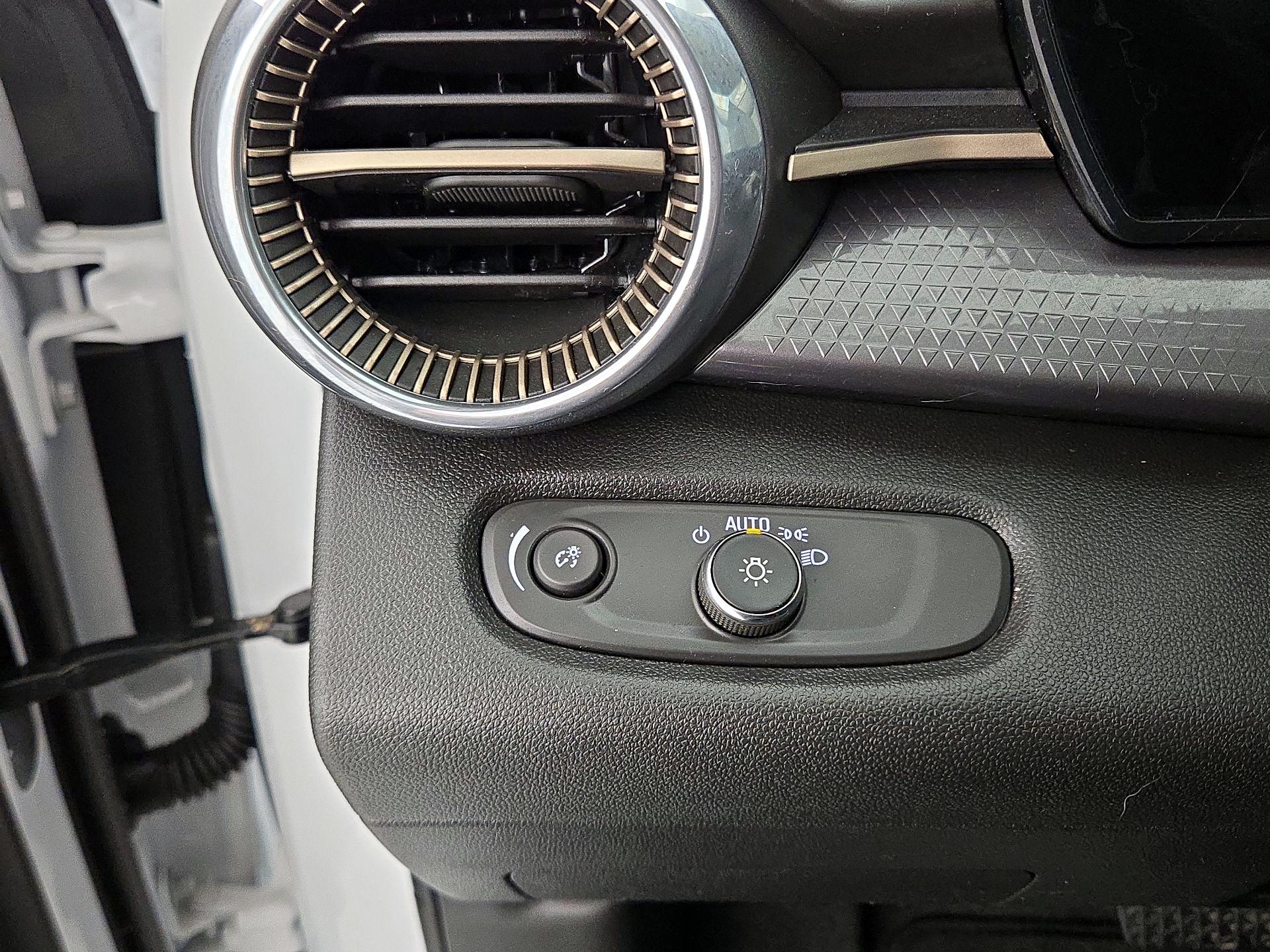 Thumbnail: 2025 Chevrolet Trax - 13