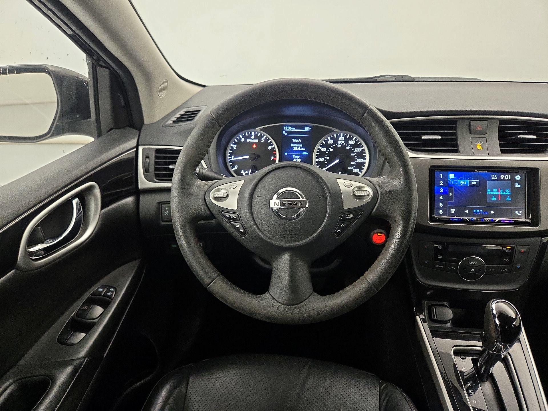Thumbnail: 2017 Nissan Sentra - 10