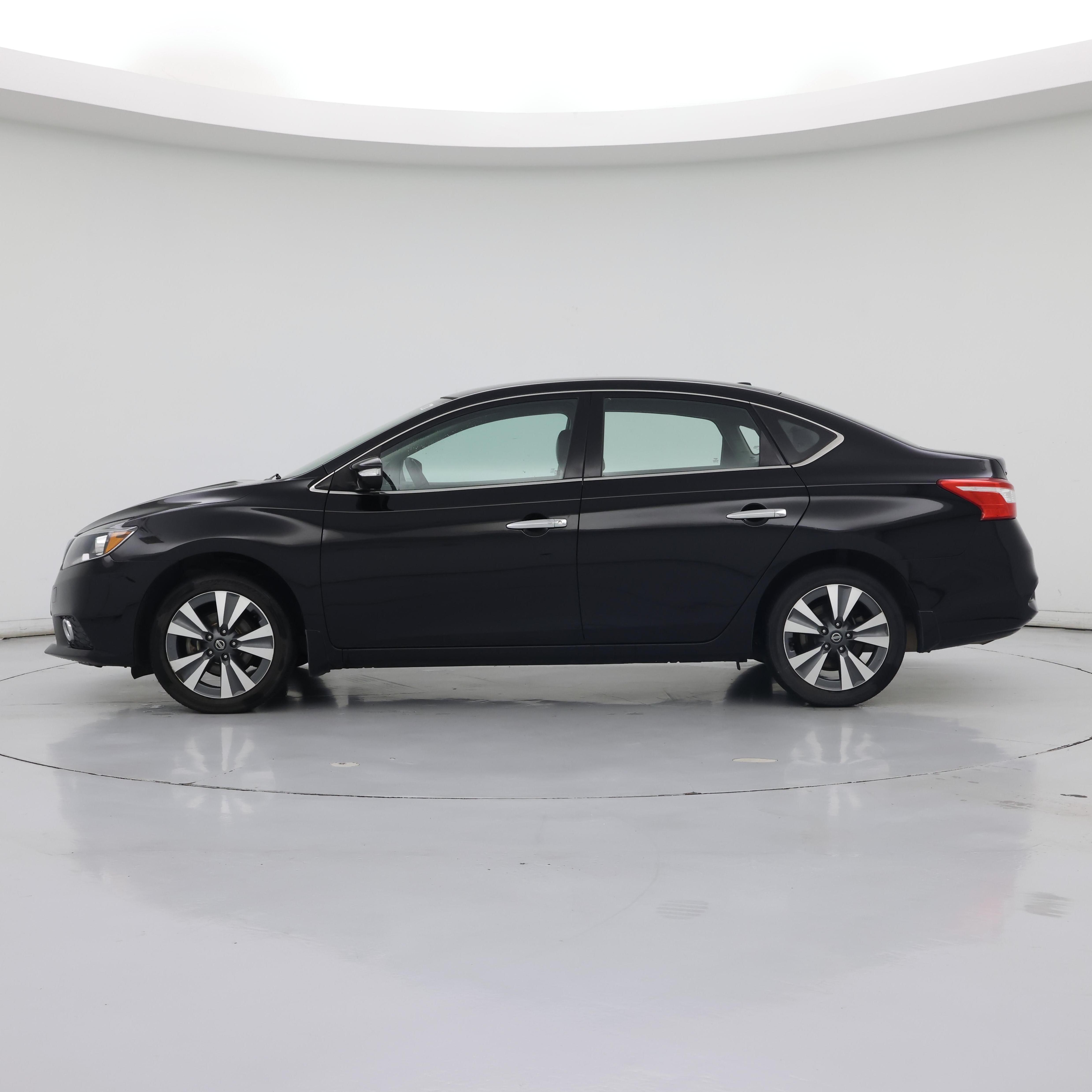 Thumbnail: 2017 Nissan Sentra - 3