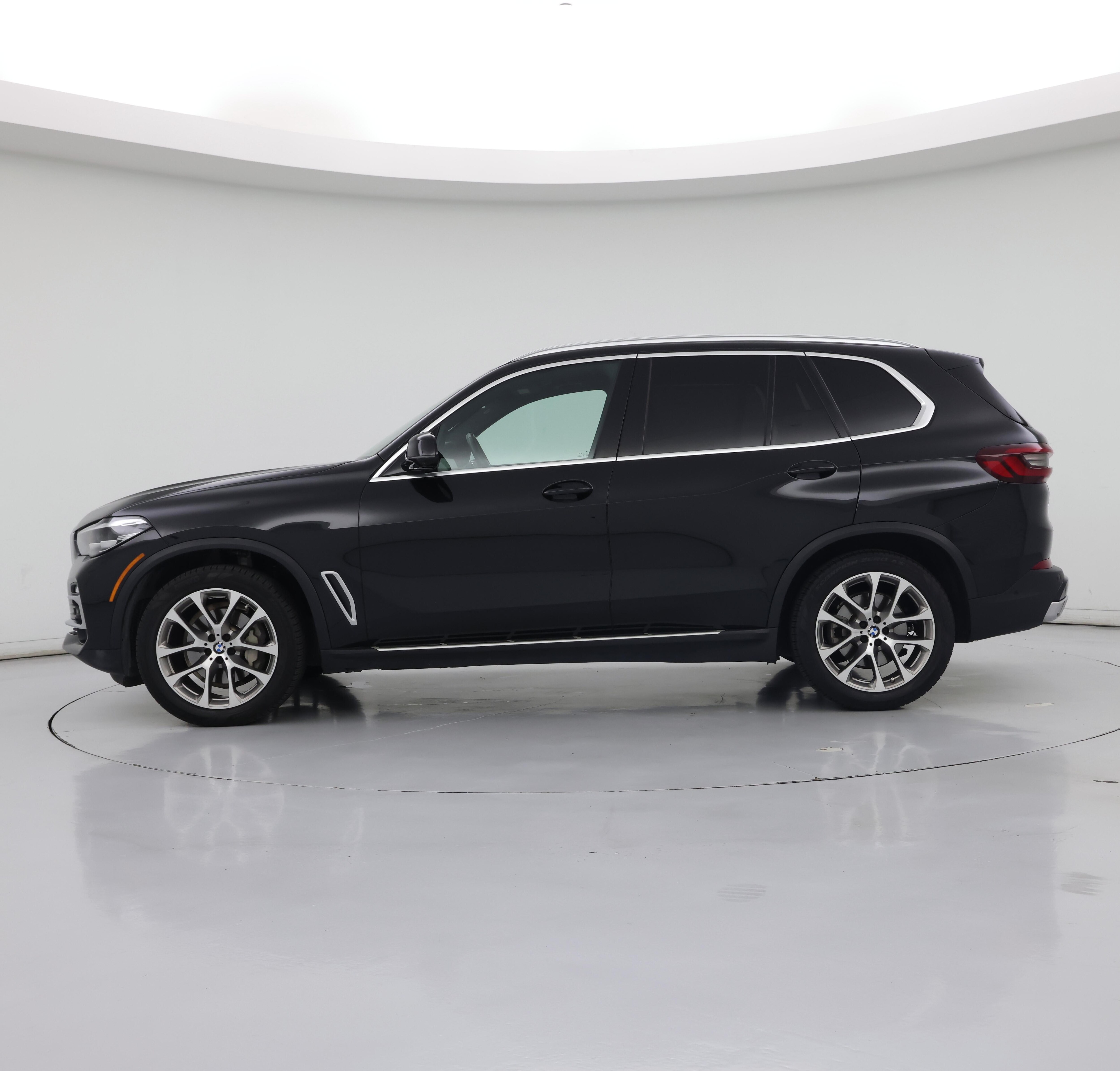 Thumbnail: 2021 BMW X5 - 3
