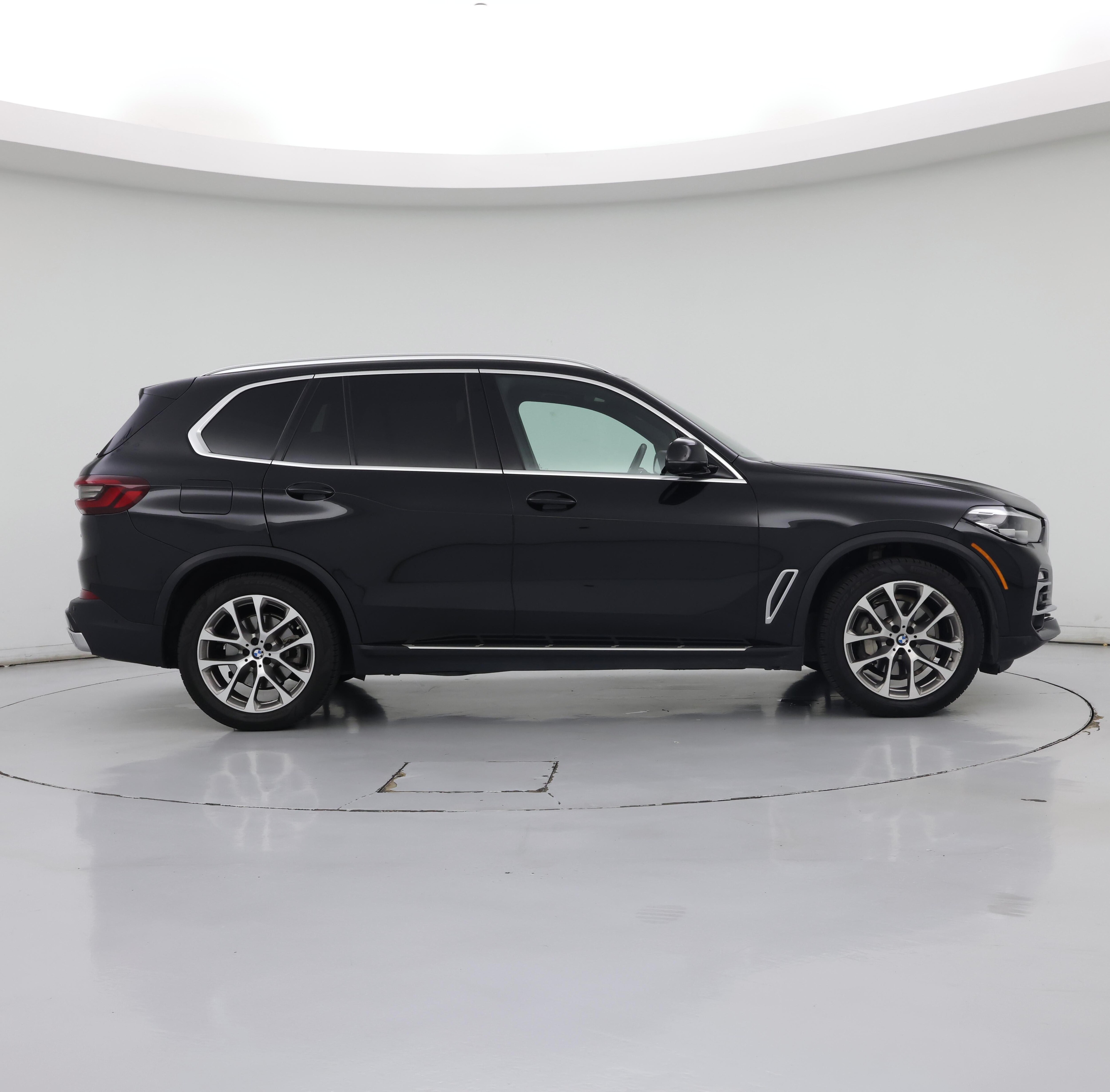 Thumbnail: 2021 BMW X5 - 7