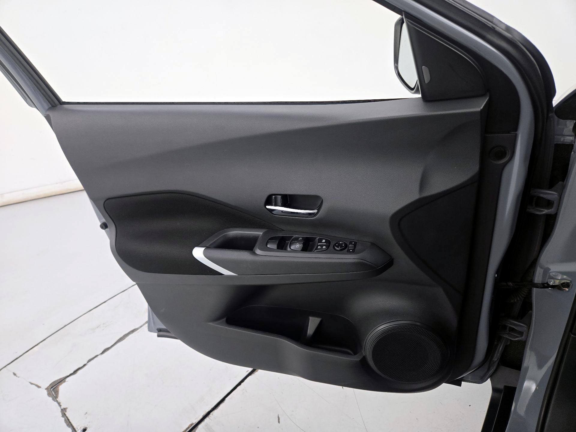 Thumbnail: 2021 Nissan Kicks - 12