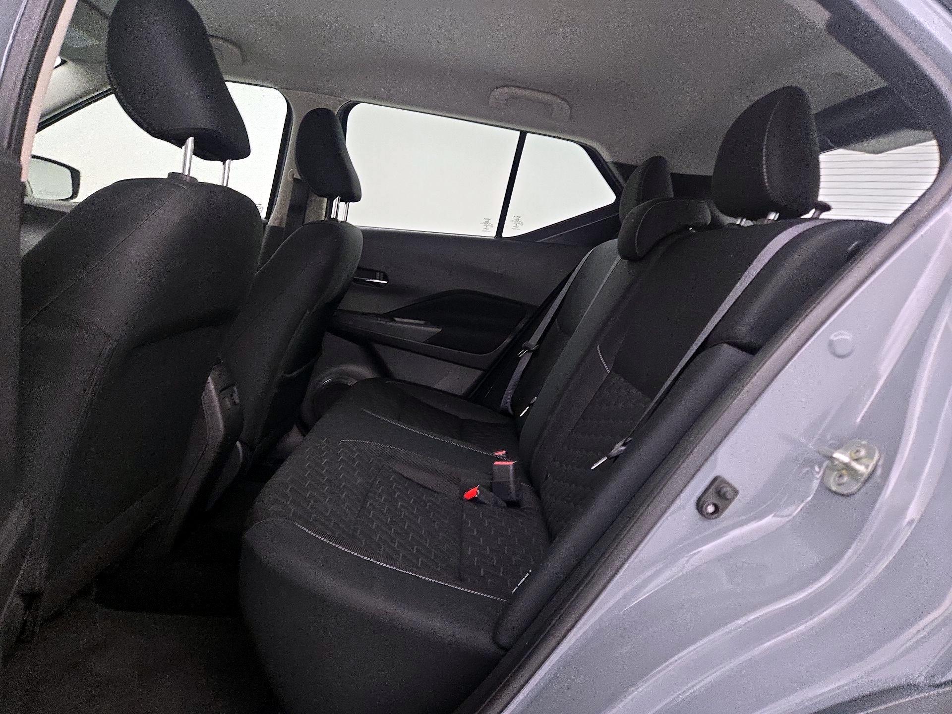 Thumbnail: 2021 Nissan Kicks - 18