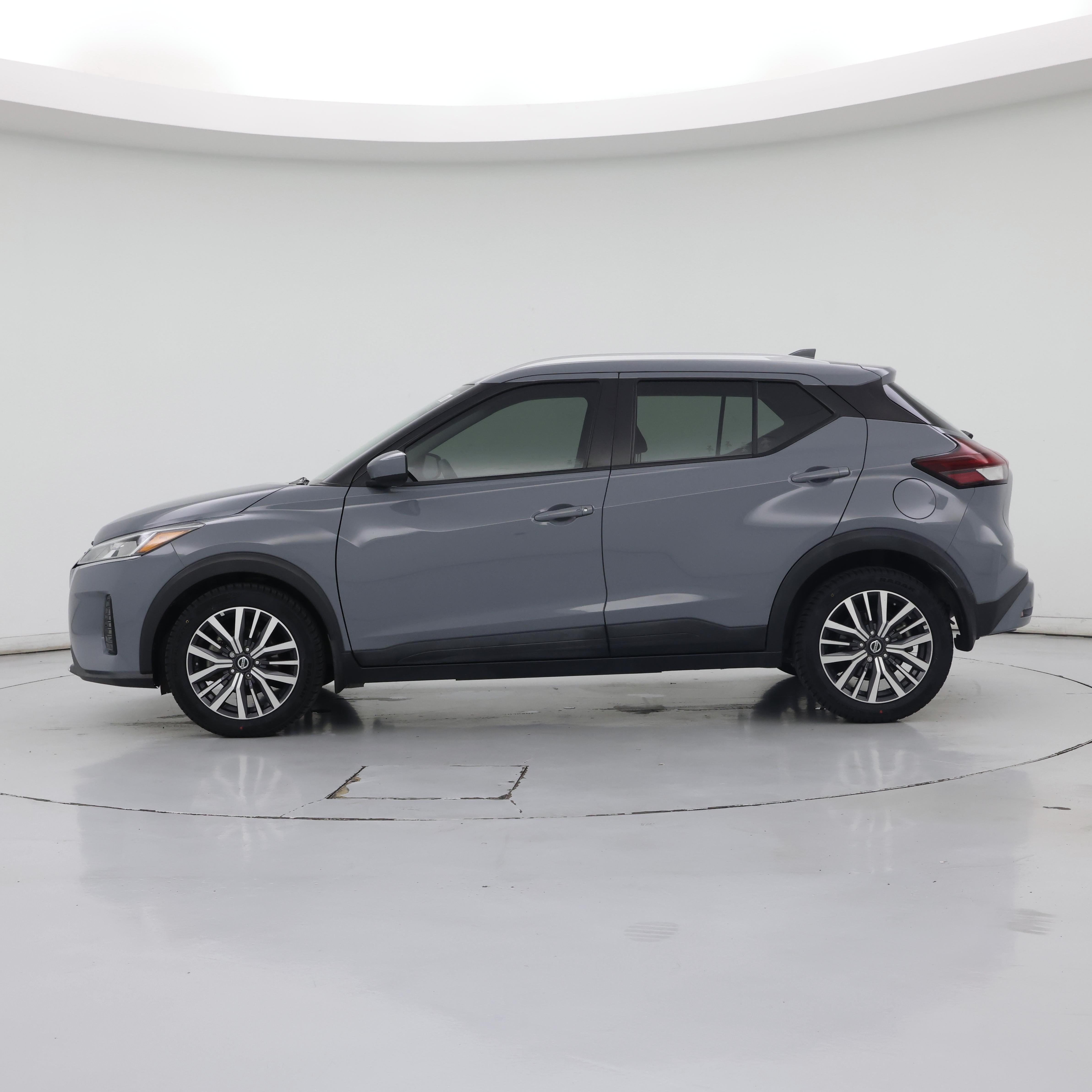 Thumbnail: 2021 Nissan Kicks - 3
