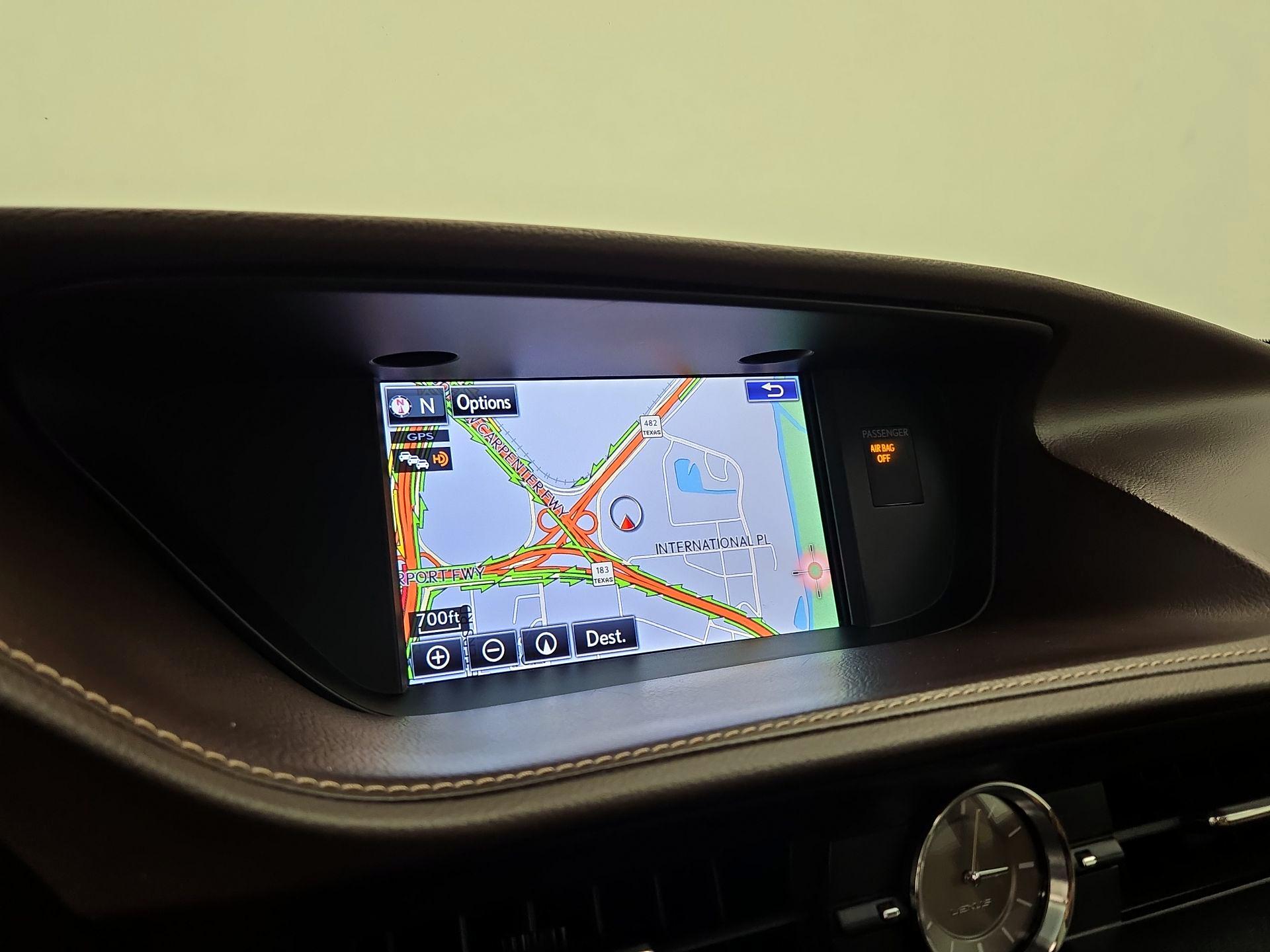 Thumbnail: 2016 Lexus ES - 14