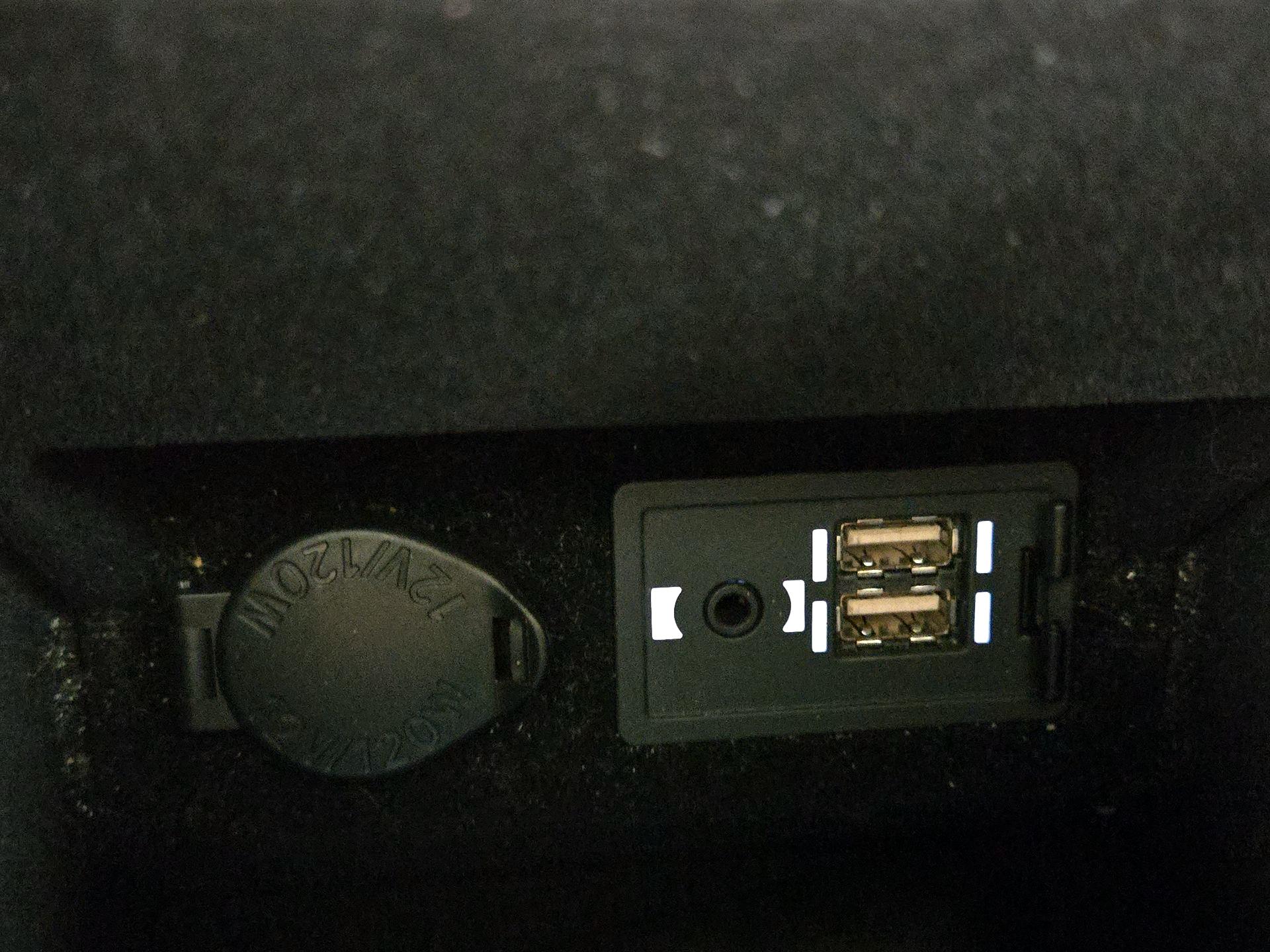 Thumbnail: 2016 Lexus ES - 19