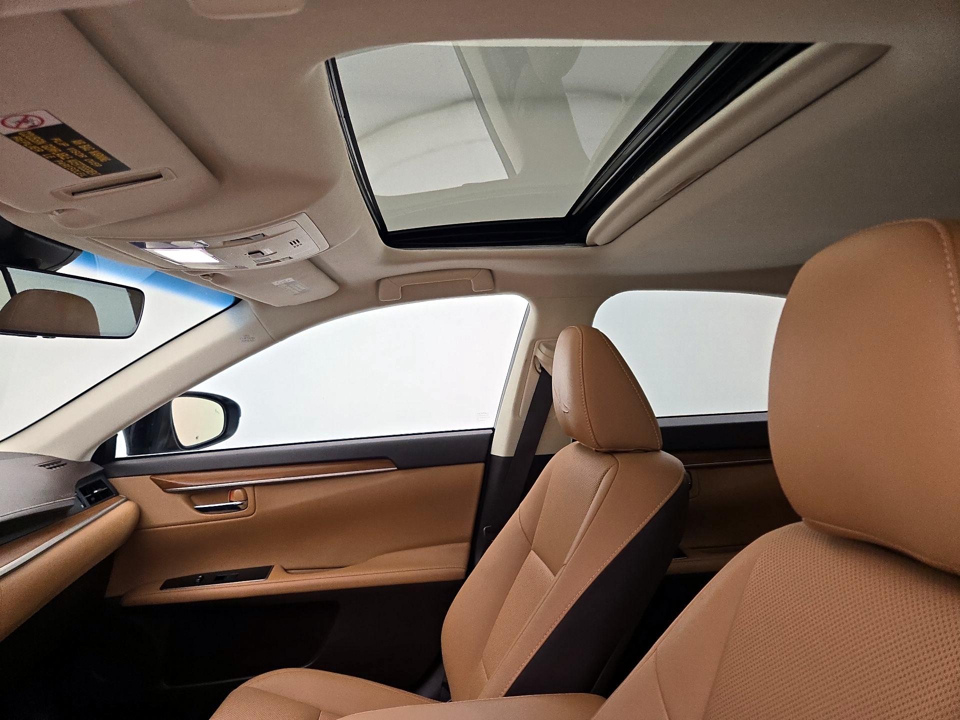 Thumbnail: 2016 Lexus ES - 20