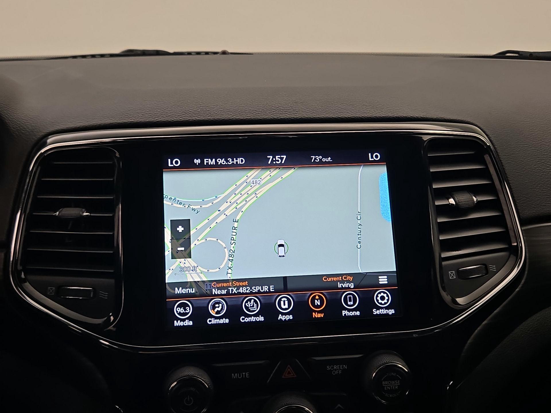 Thumbnail: 2021 Jeep Grand Cherokee - 14