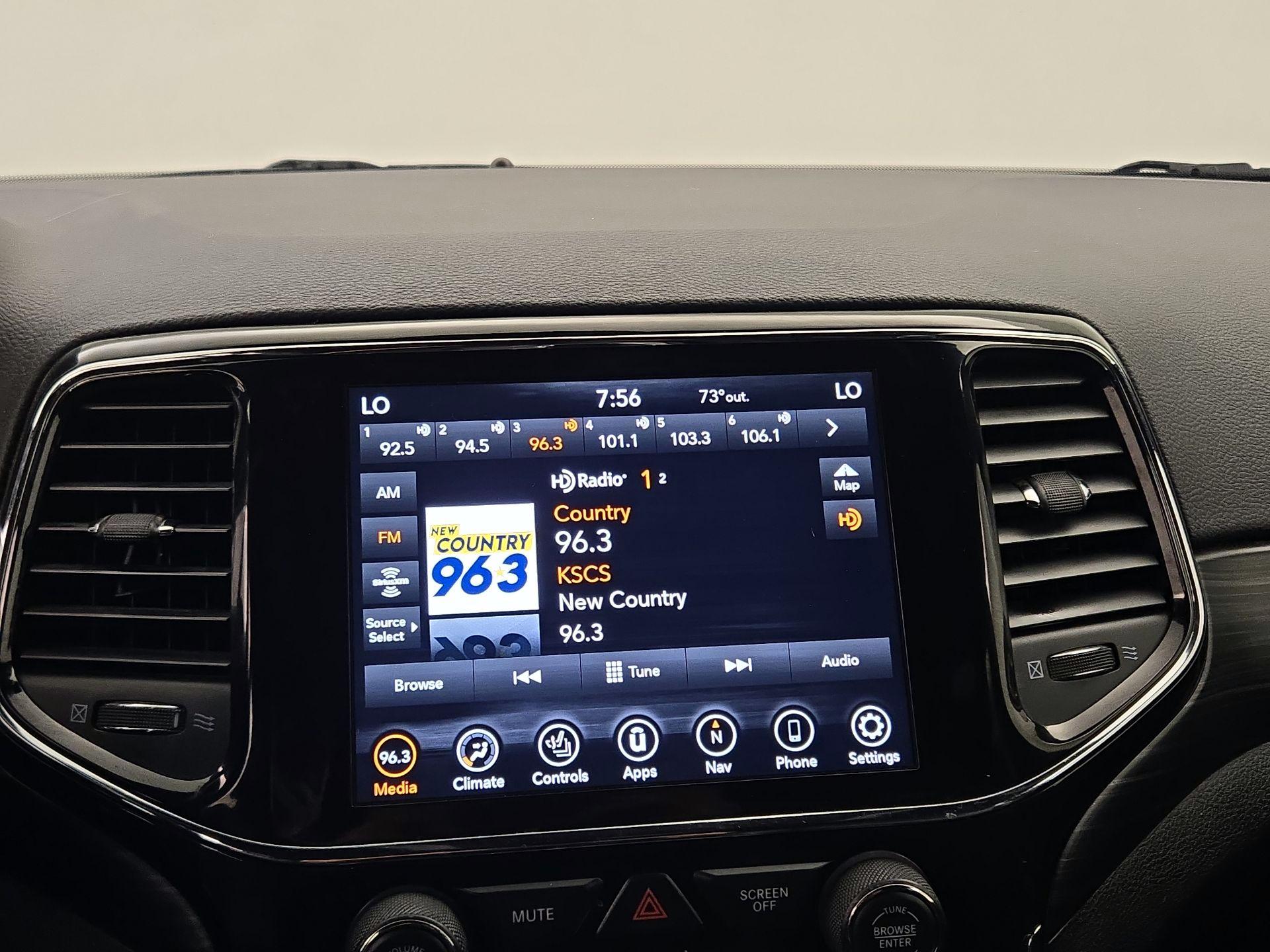 Thumbnail: 2021 Jeep Grand Cherokee - 16