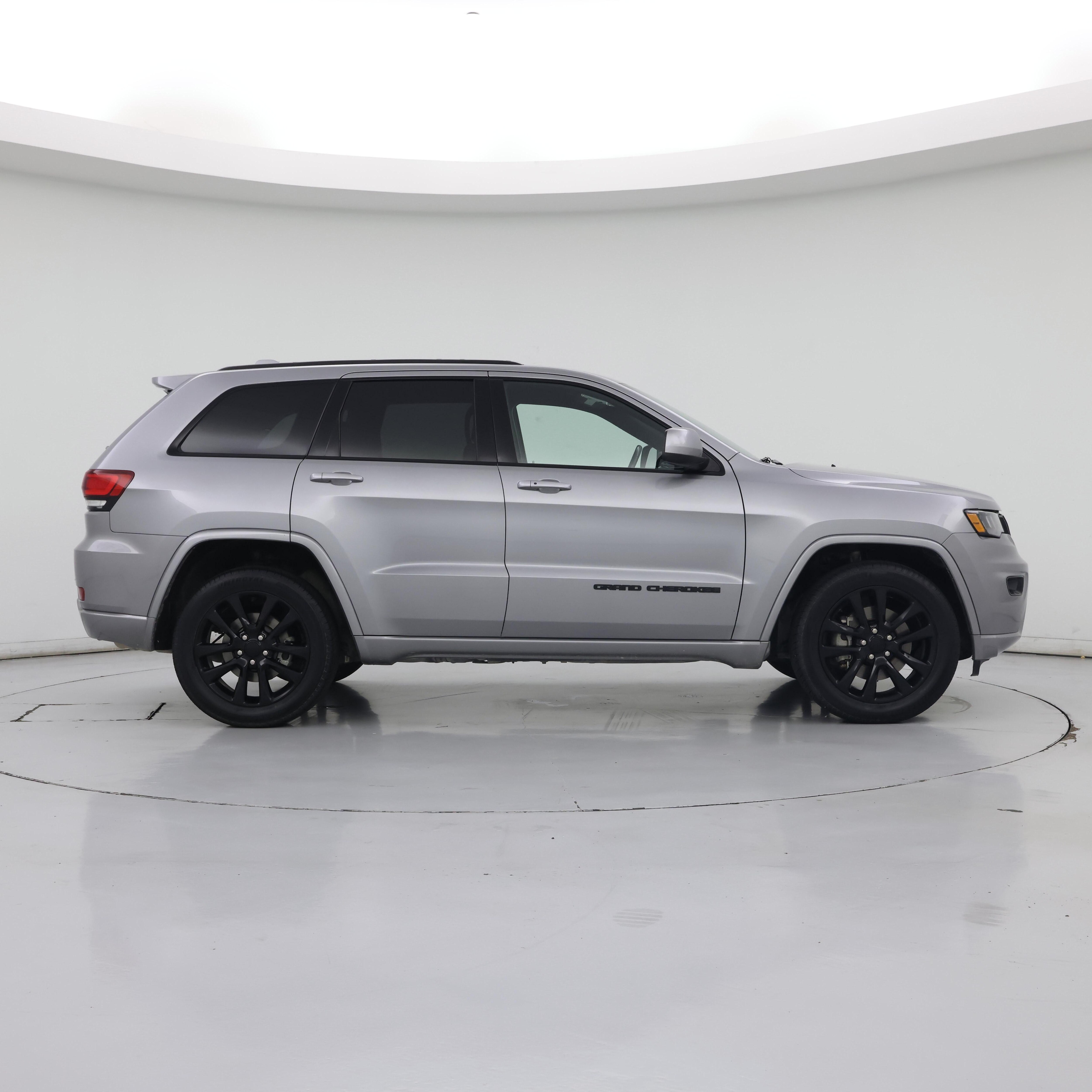 Thumbnail: 2021 Jeep Grand Cherokee - 7