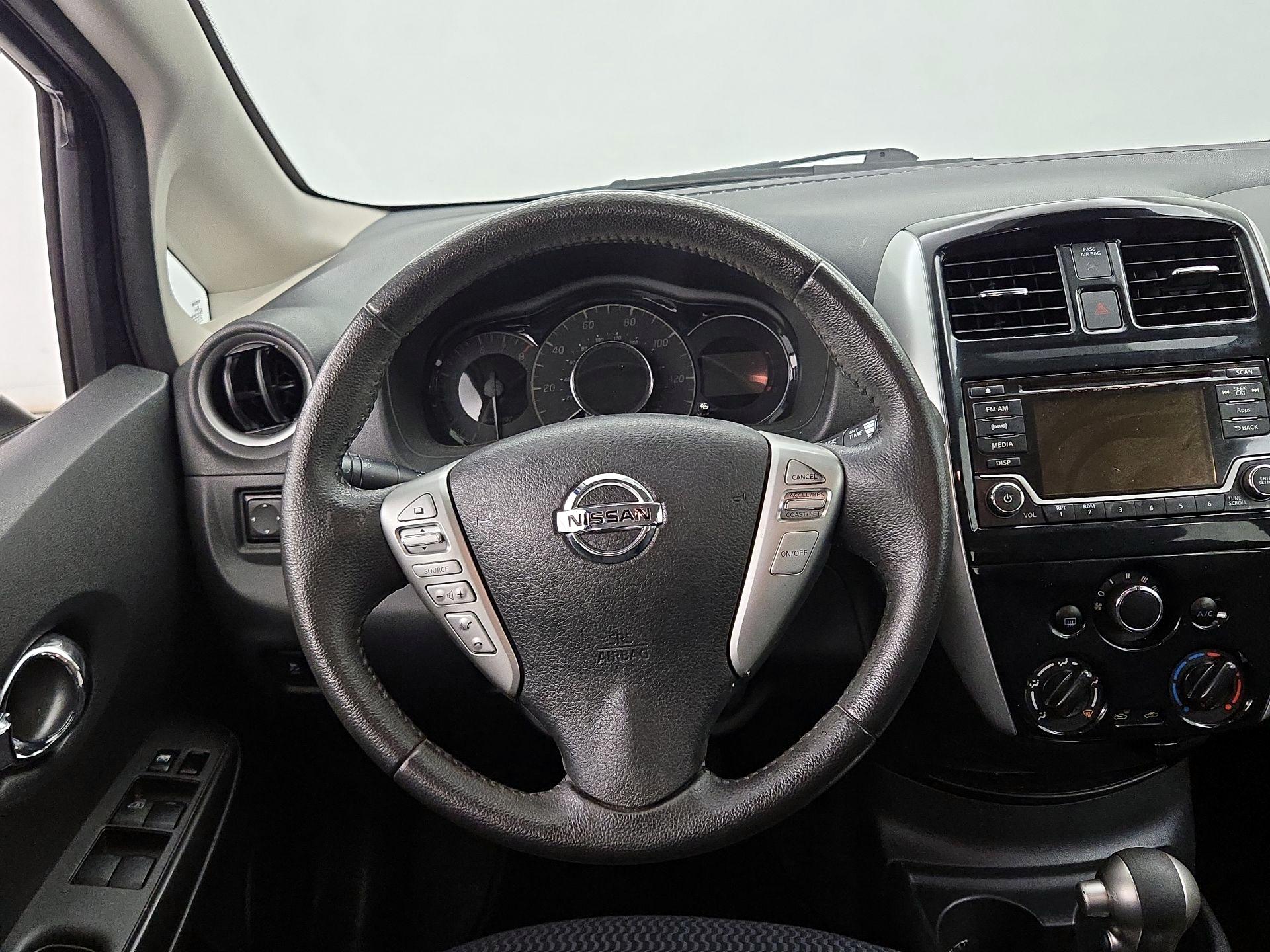 Thumbnail: 2015 Nissan Versa Note - 10