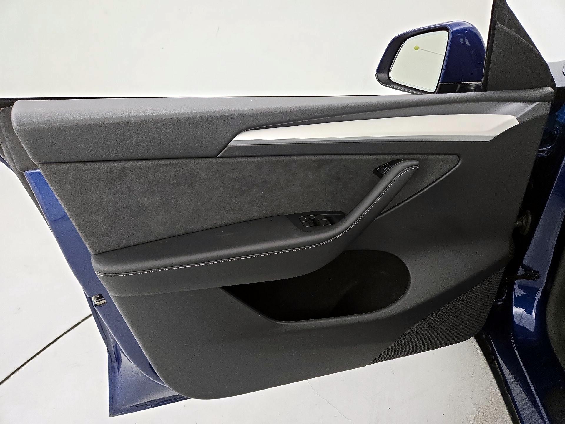 Thumbnail: 2024 Tesla Model Y - 12