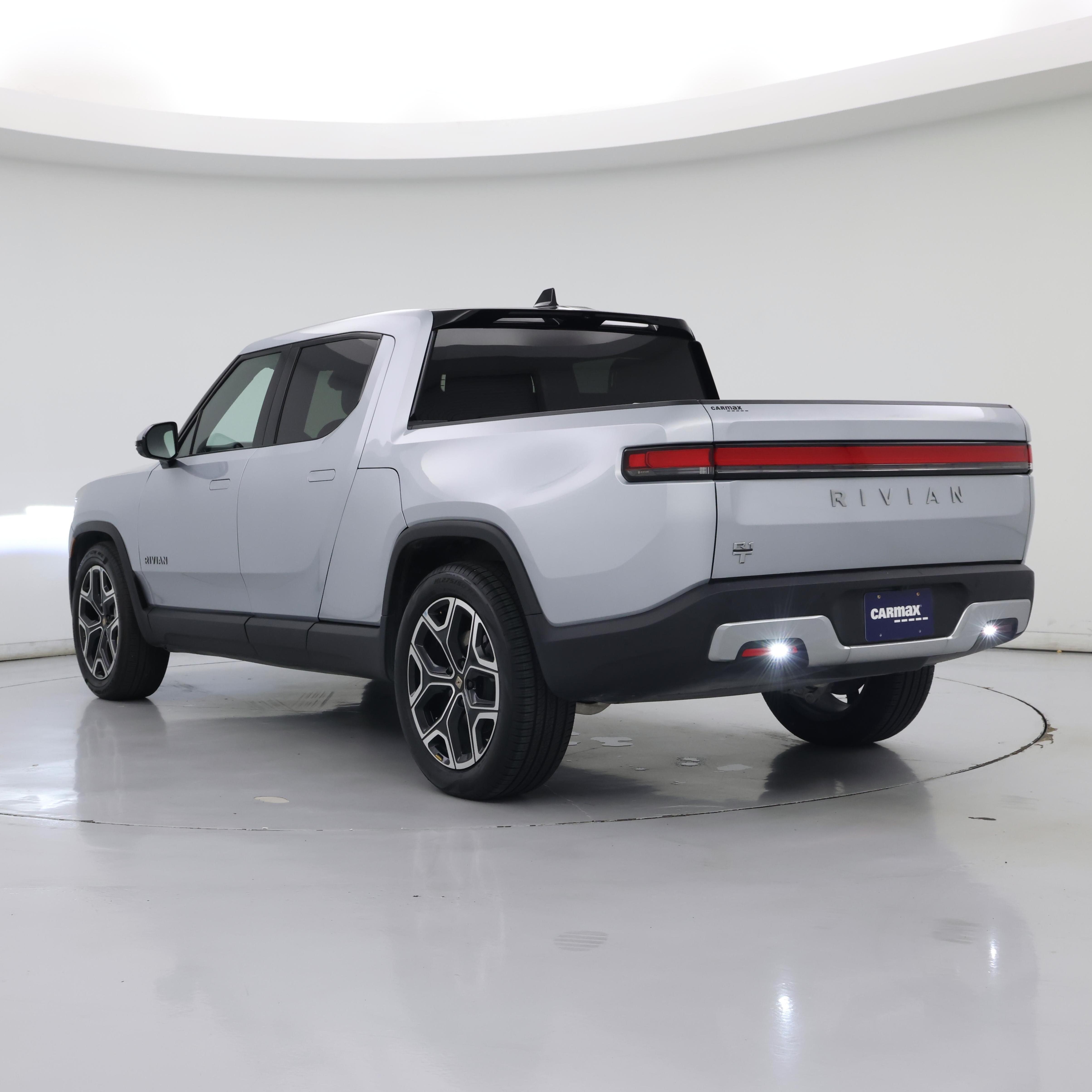 Thumbnail: 2025 Rivian R1T - 2
