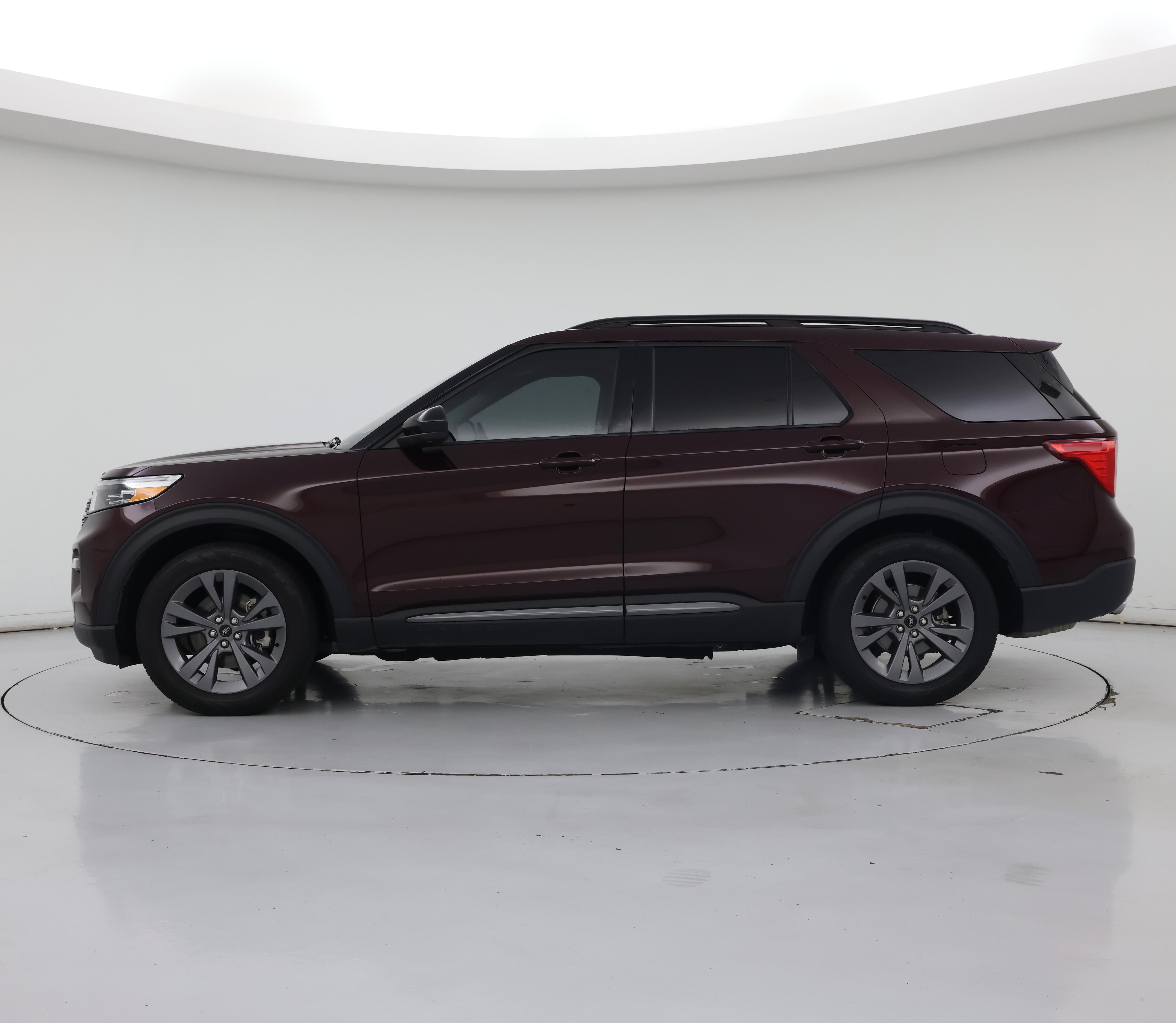 Thumbnail: 2022 Ford Explorer - 3