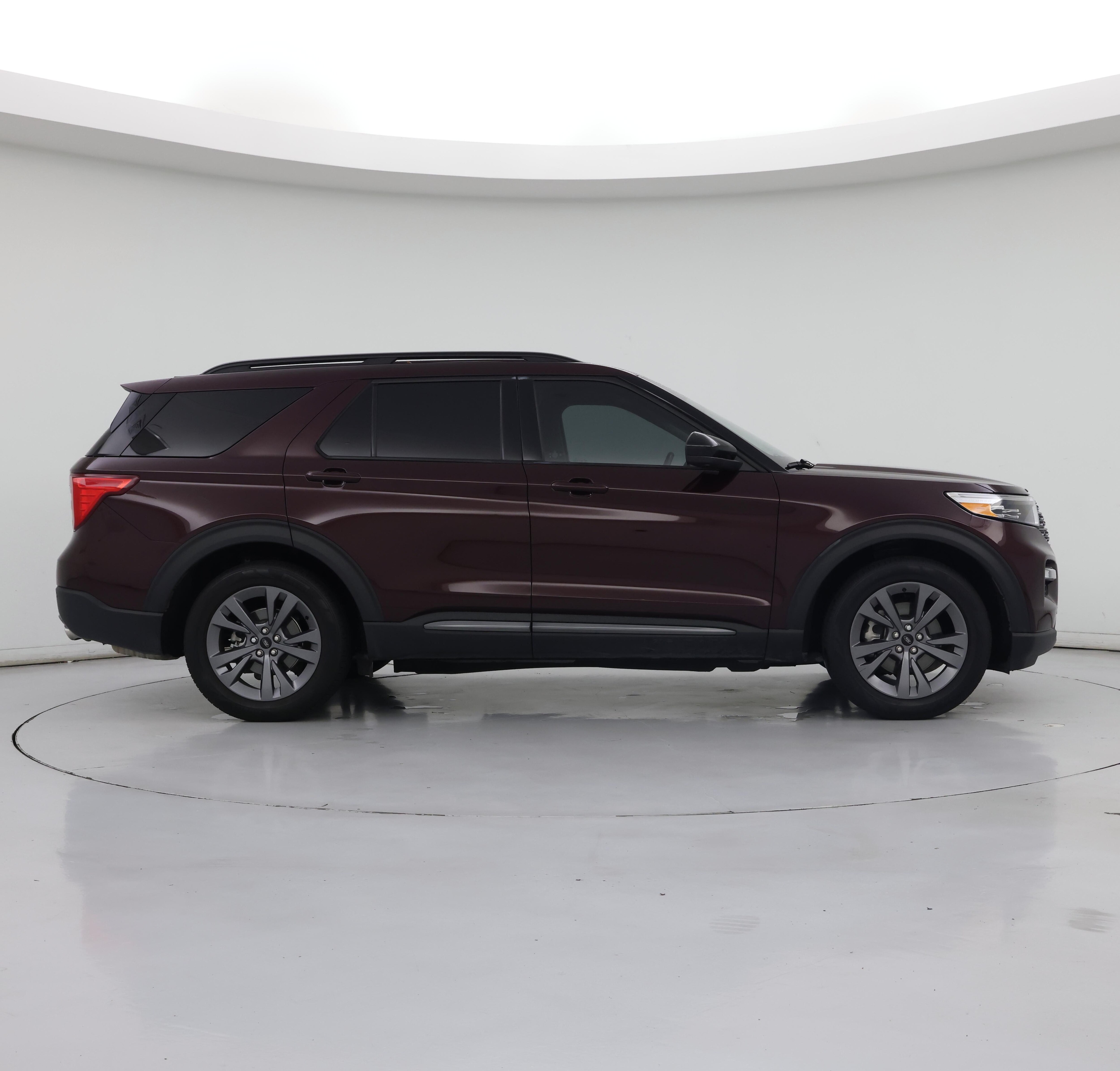 Thumbnail: 2022 Ford Explorer - 7