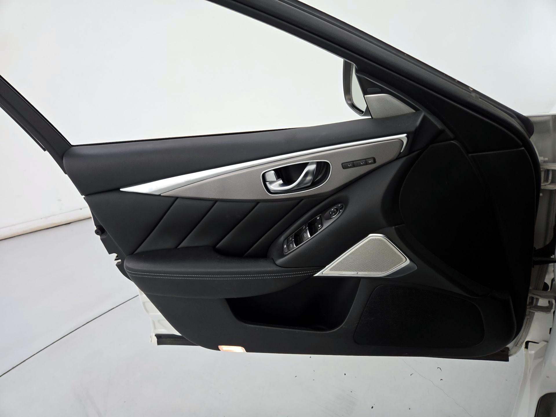 Thumbnail: 2020 INFINITI Q50 - 12
