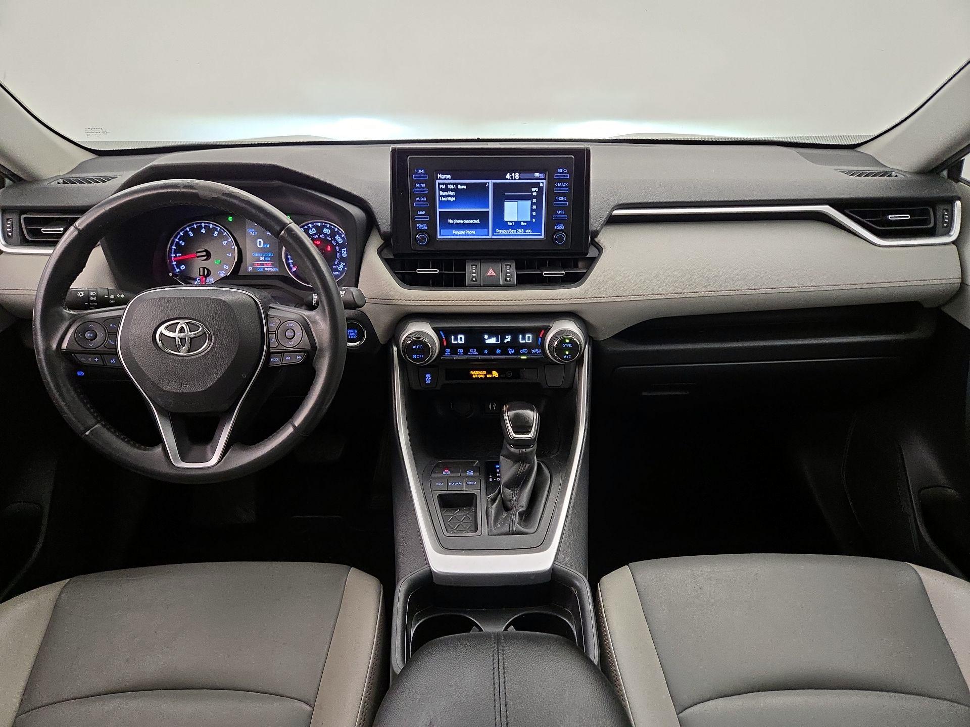 Thumbnail: 2019 Toyota RAV4 - 9