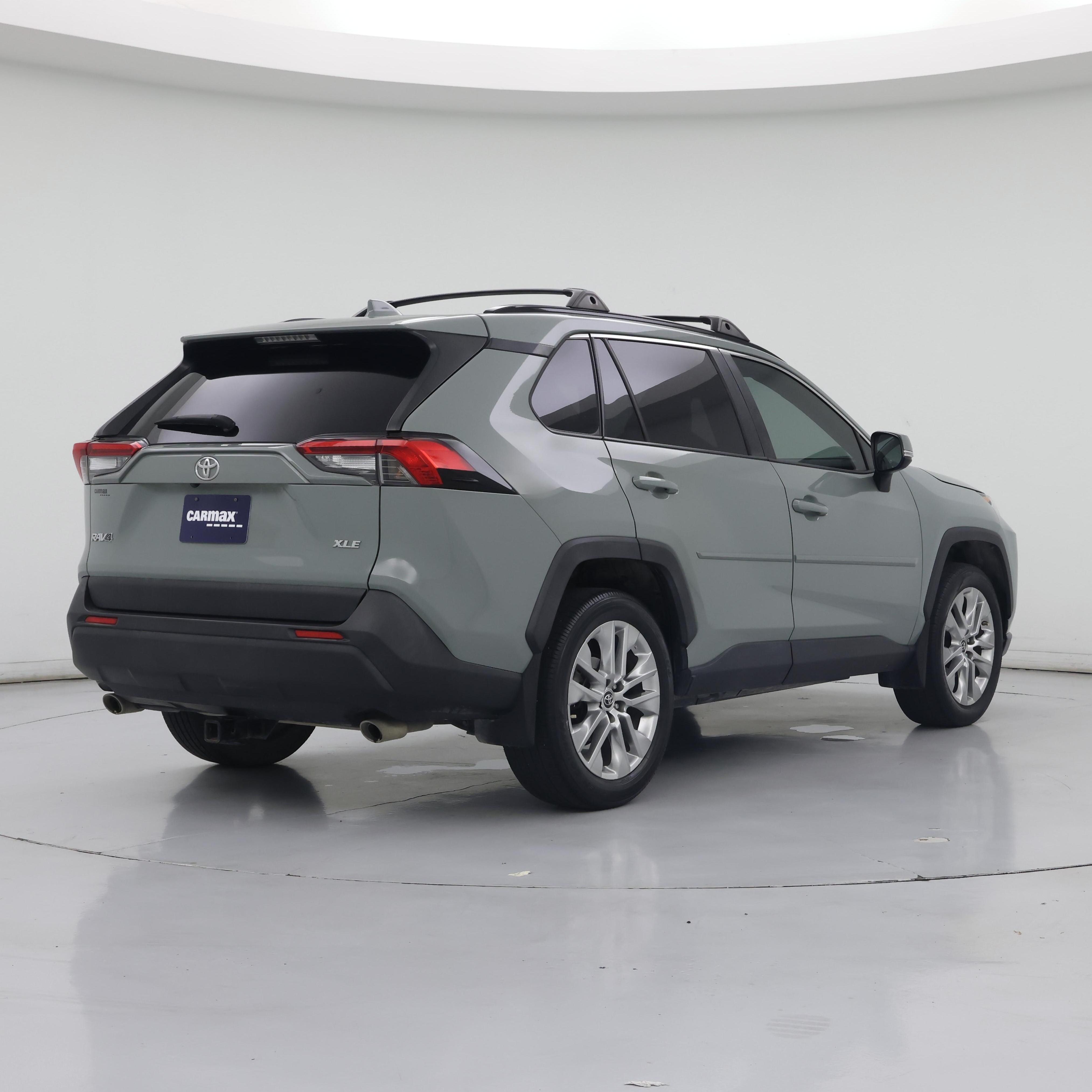 Thumbnail: 2019 Toyota RAV4 - 8