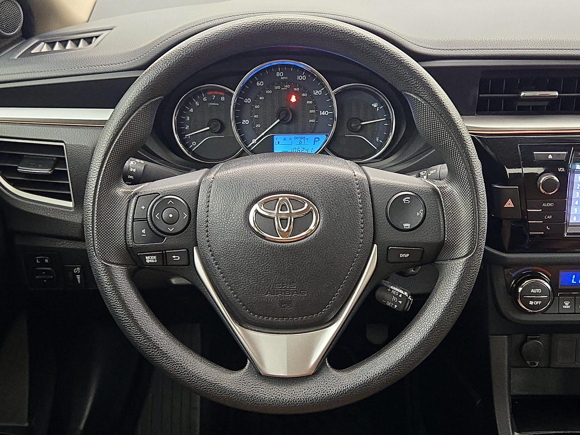 Thumbnail: 2015 Toyota Corolla - 10