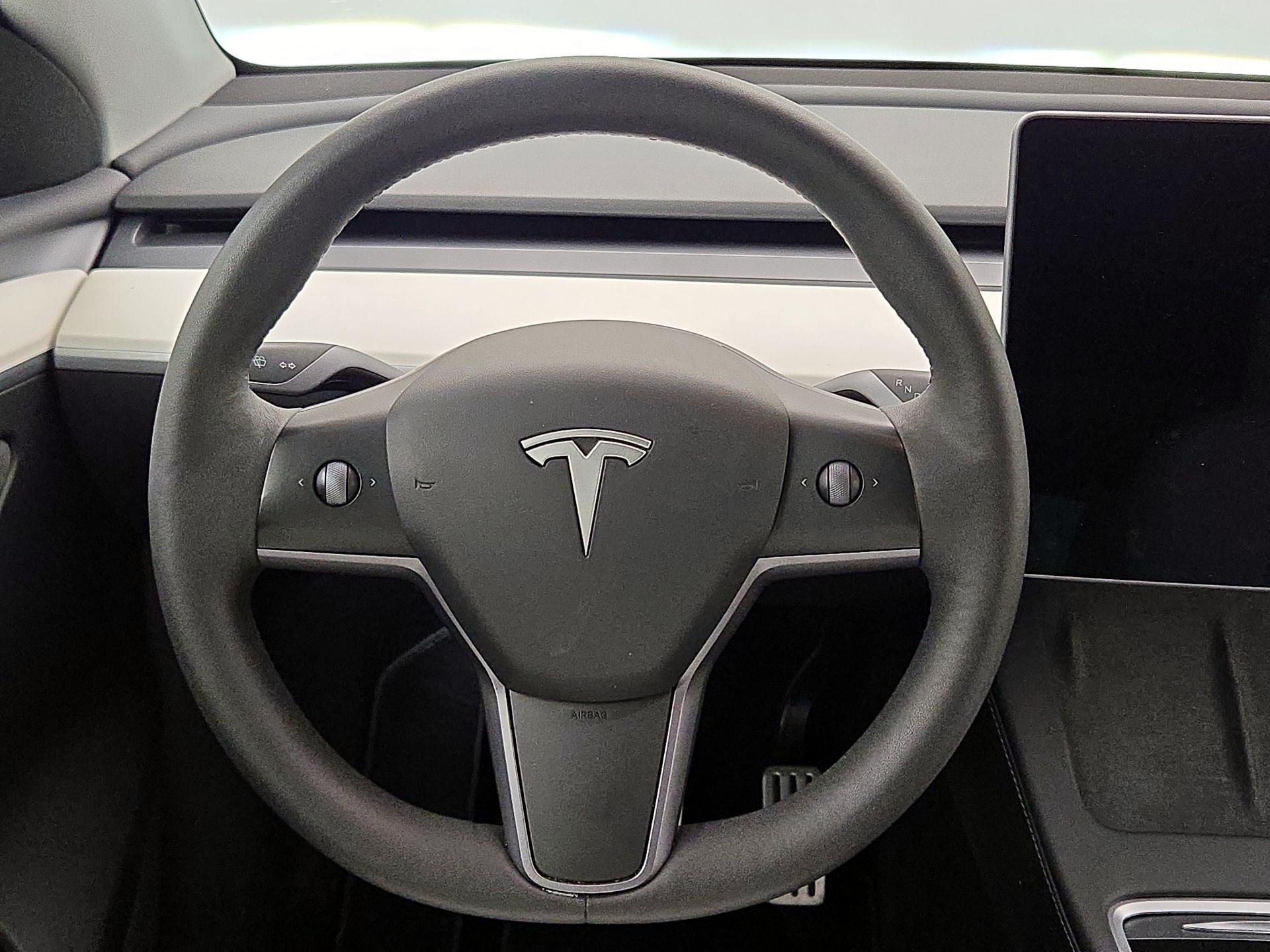 Thumbnail: 2023 Tesla Model Y - 10