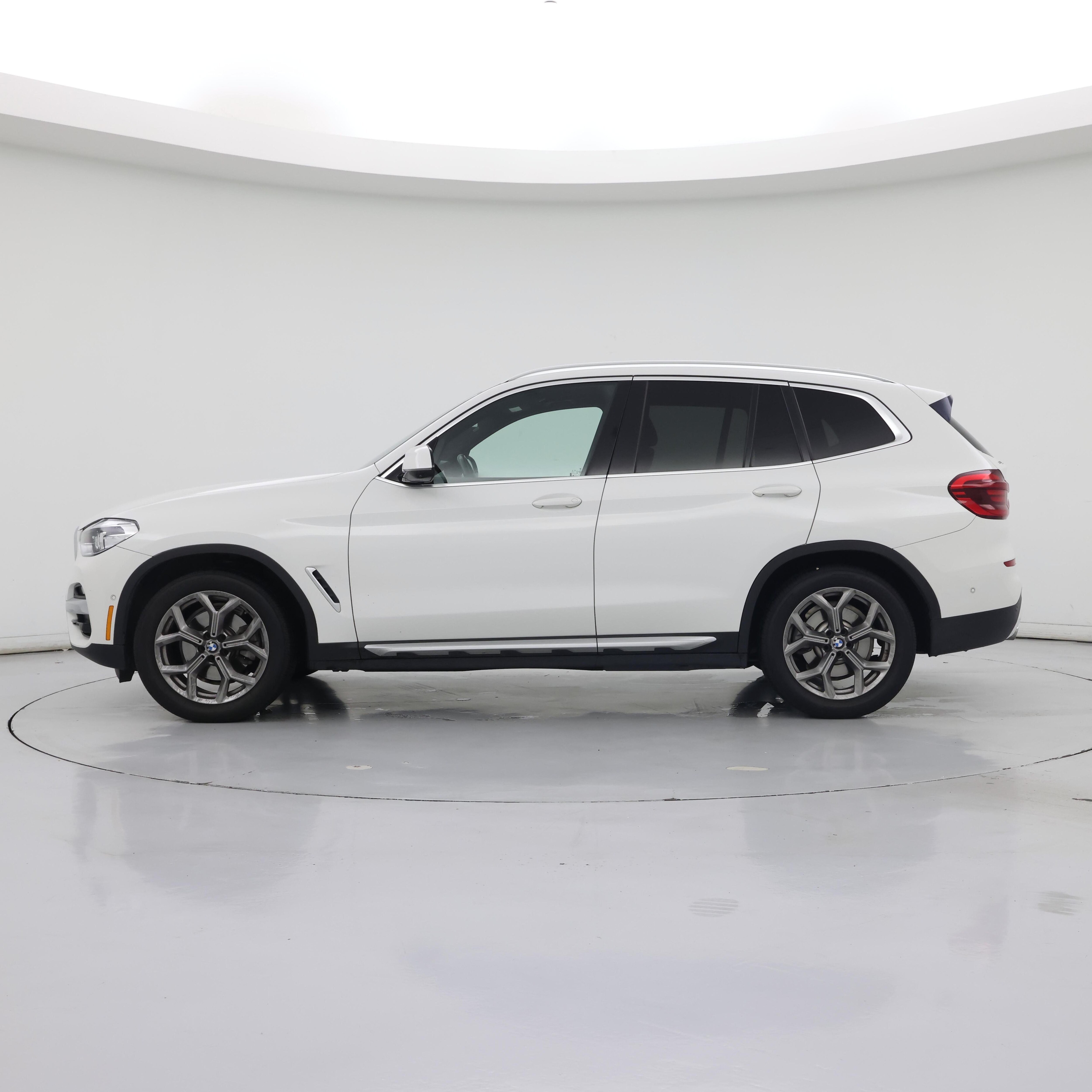 Thumbnail: 2021 BMW X3 - 3