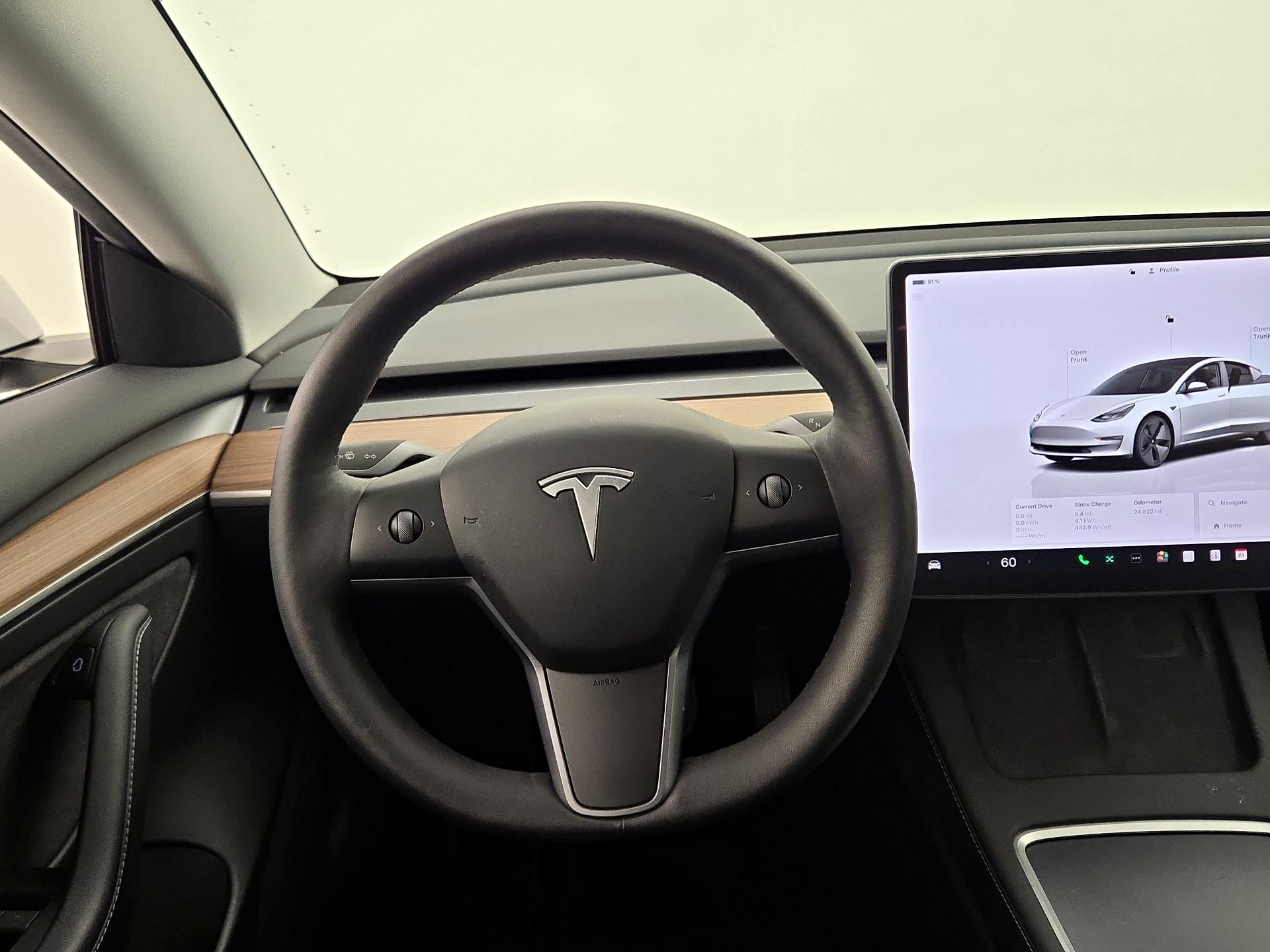 Thumbnail: 2023 Tesla Model 3 - 10