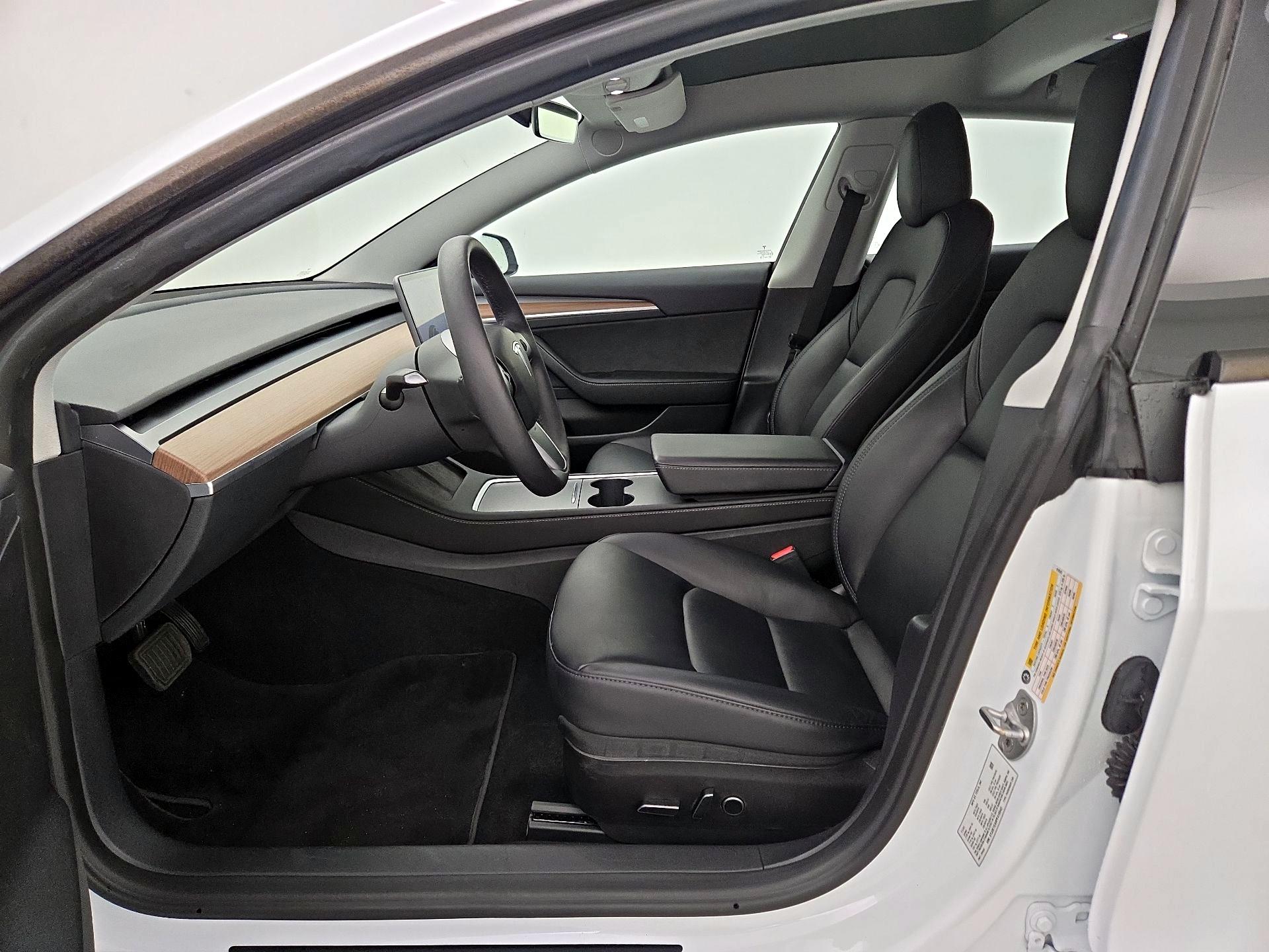 Thumbnail: 2023 Tesla Model 3 - 11