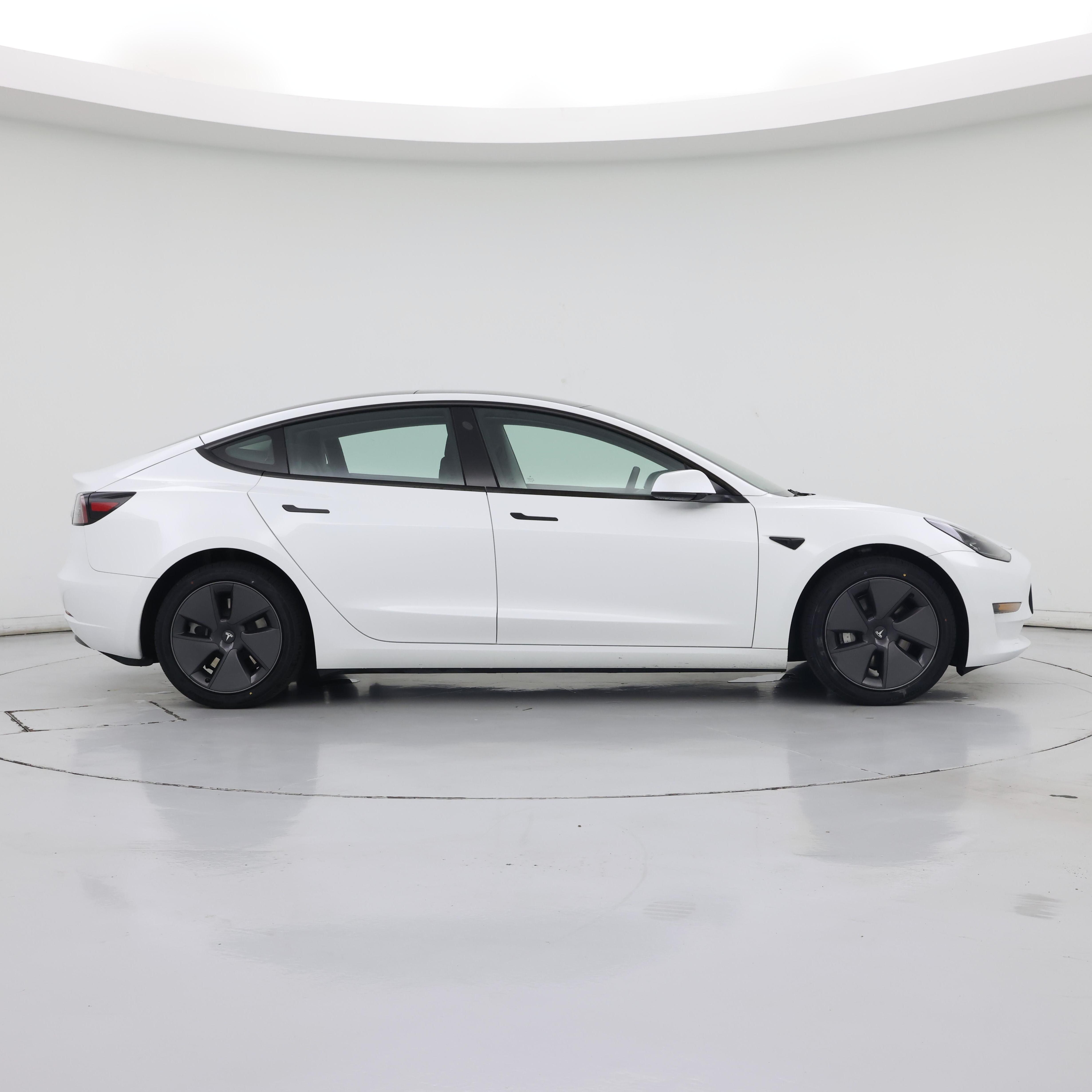 Thumbnail: 2023 Tesla Model 3 - 7