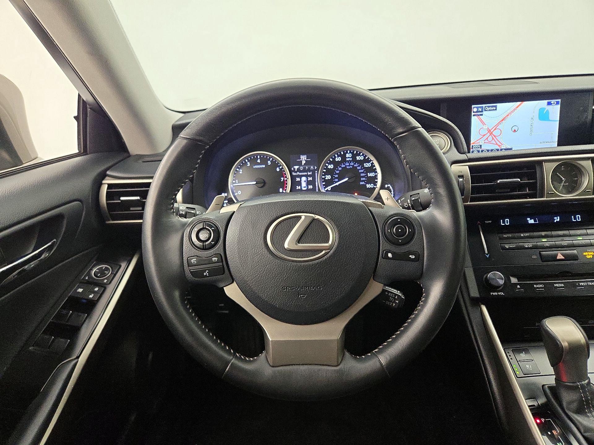 Thumbnail: 2014 Lexus IS - 10