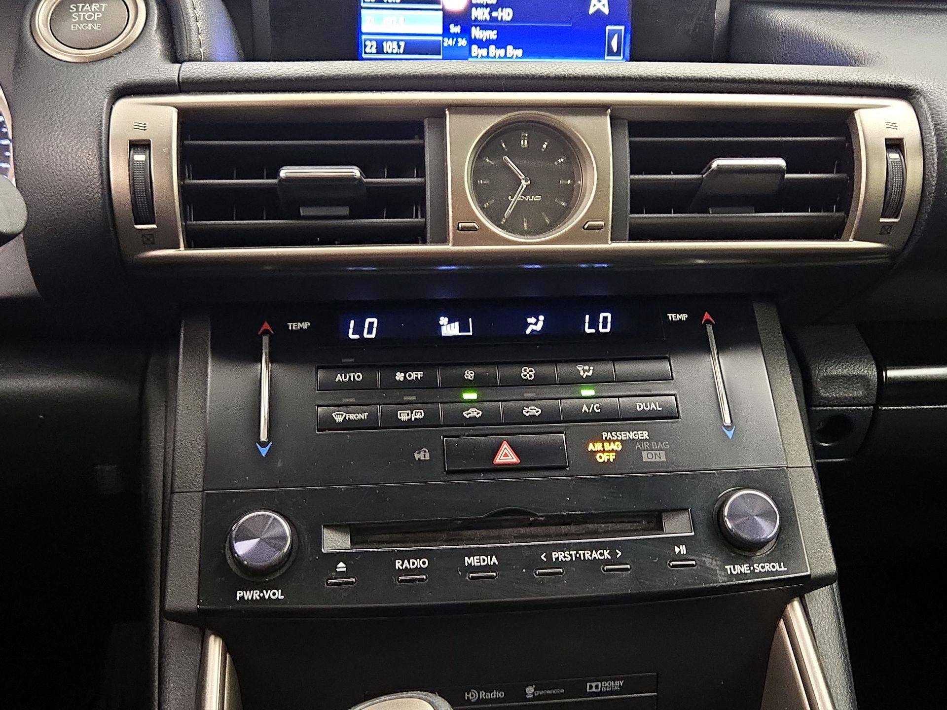 Thumbnail: 2014 Lexus IS - 17