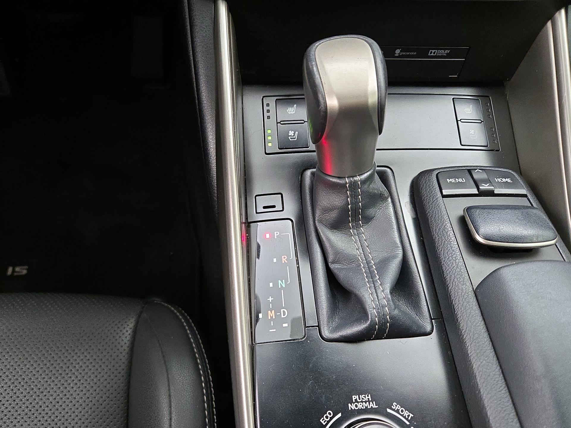 Thumbnail: 2014 Lexus IS - 18