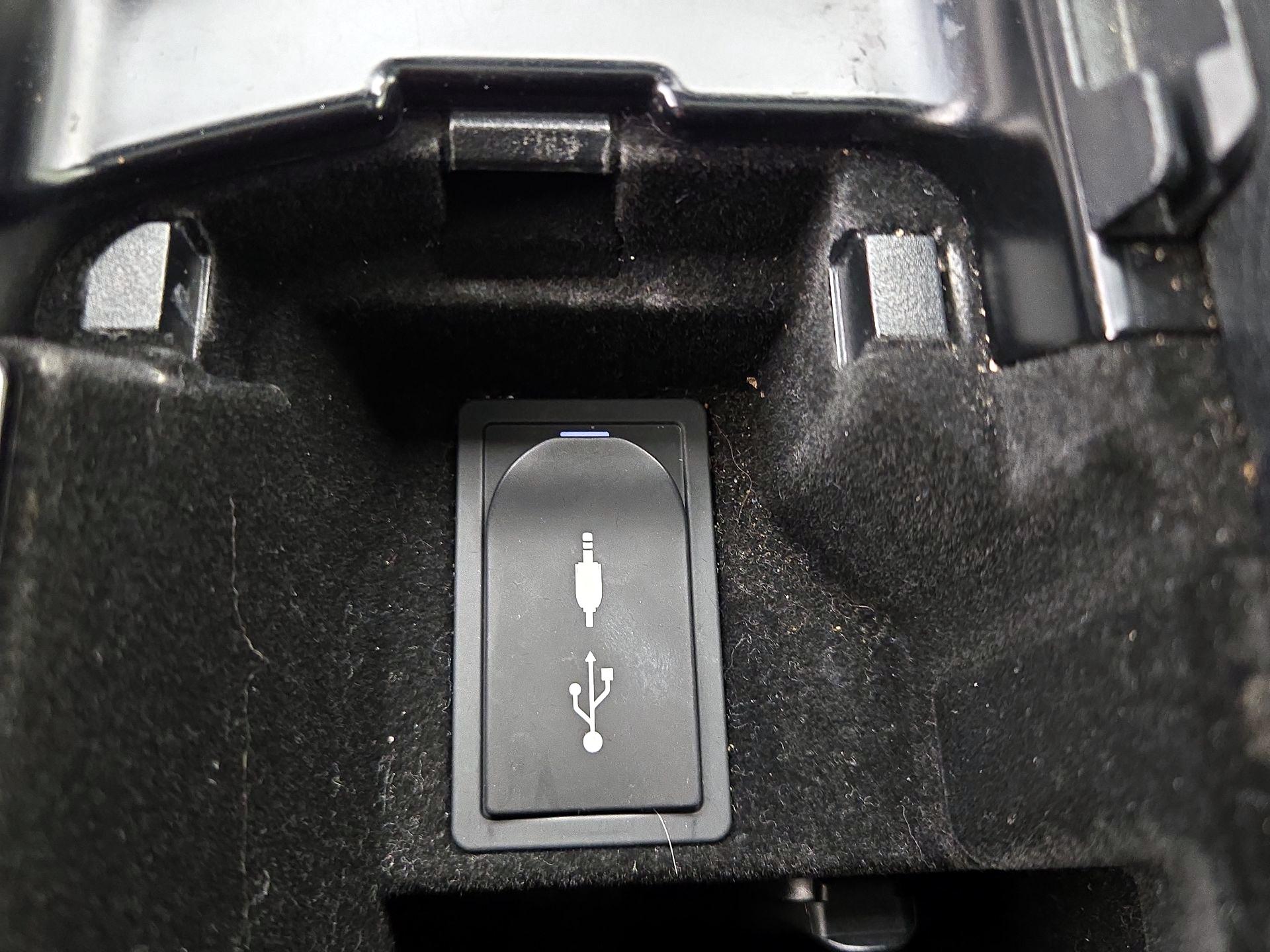 Thumbnail: 2014 Lexus IS - 19