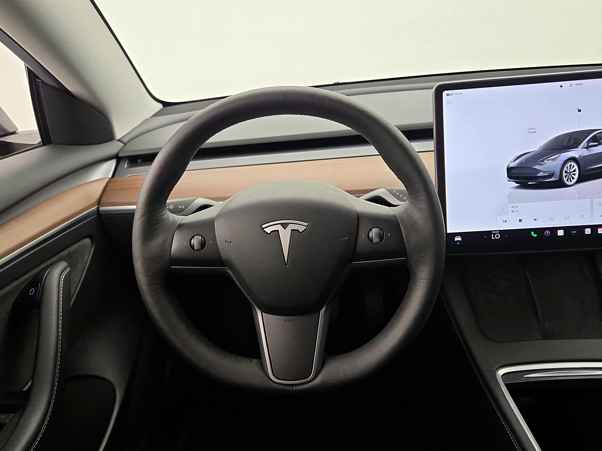 Thumbnail: 2023 Tesla Model 3 - 10