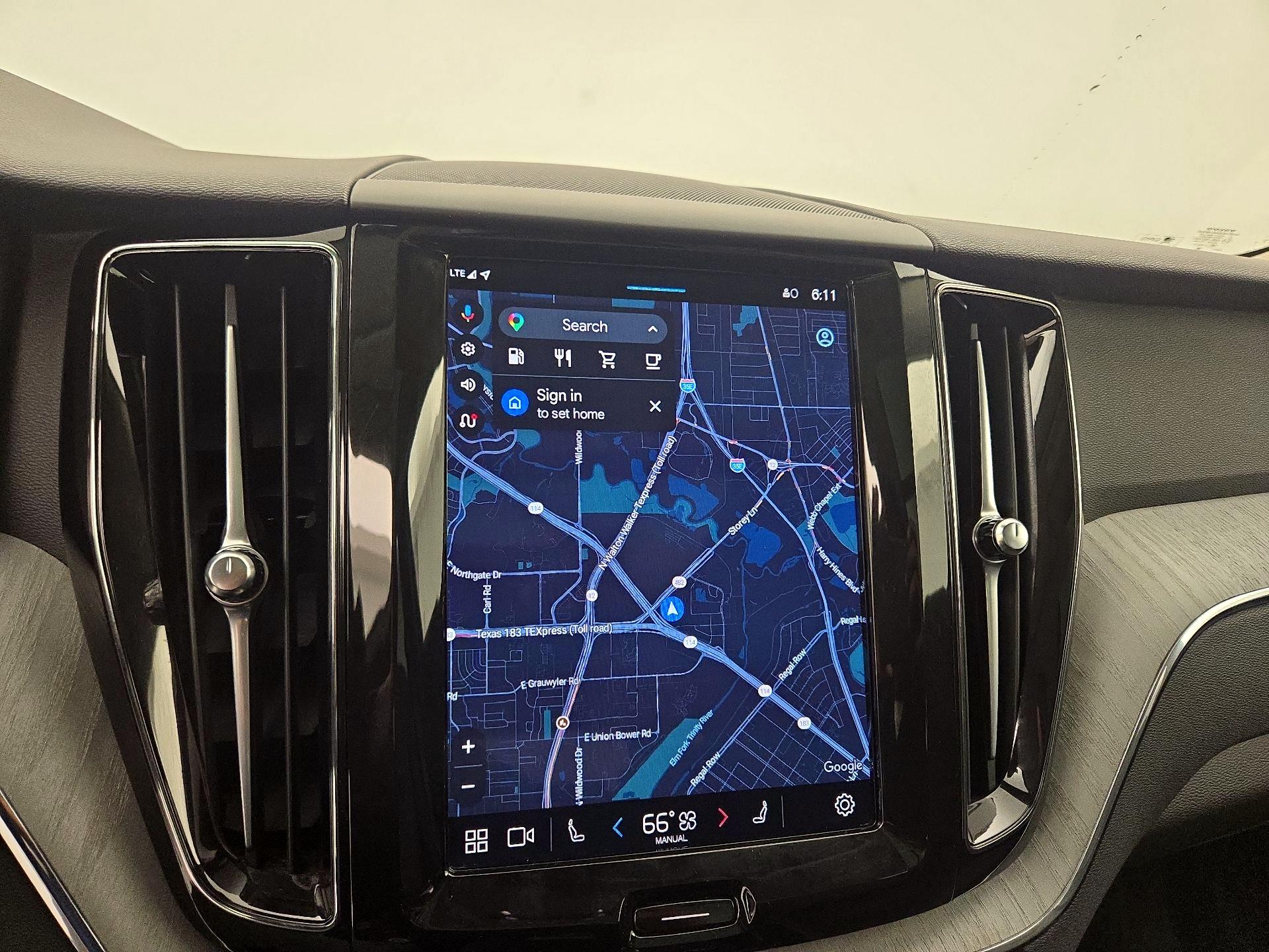 Thumbnail: 2025 Volvo XC60 - 14