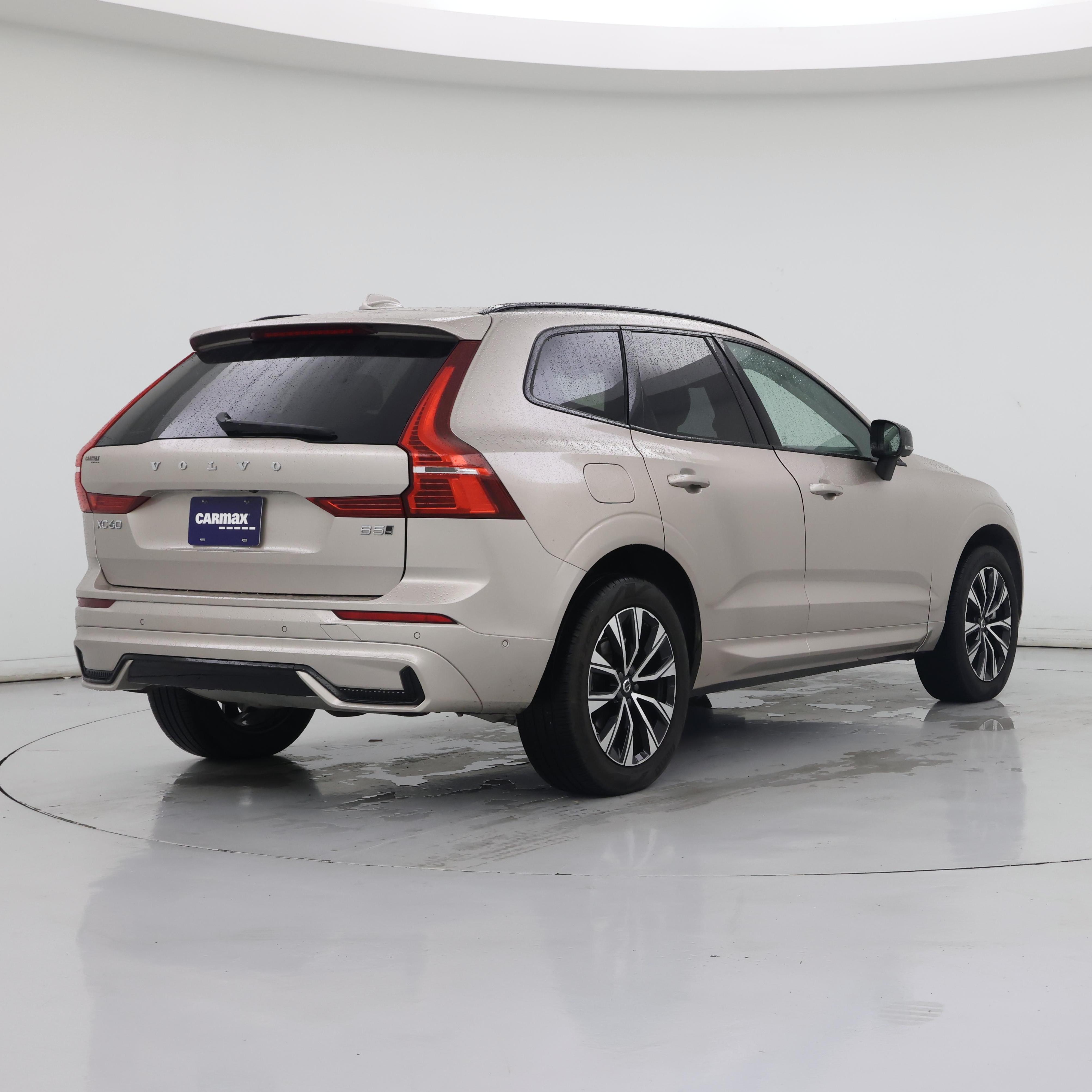 Thumbnail: 2025 Volvo XC60 - 8