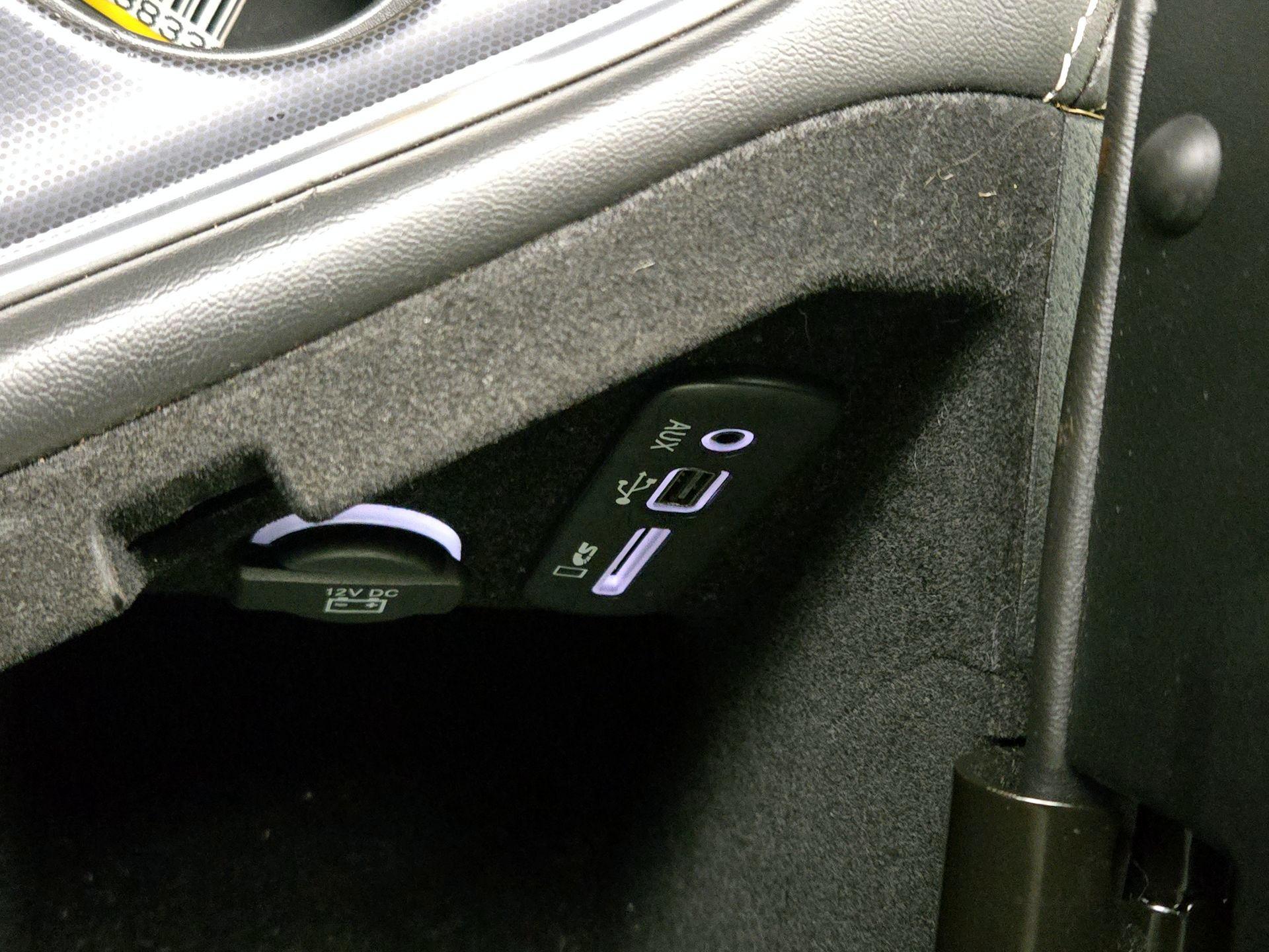Thumbnail: 2015 Dodge Challenger - 19