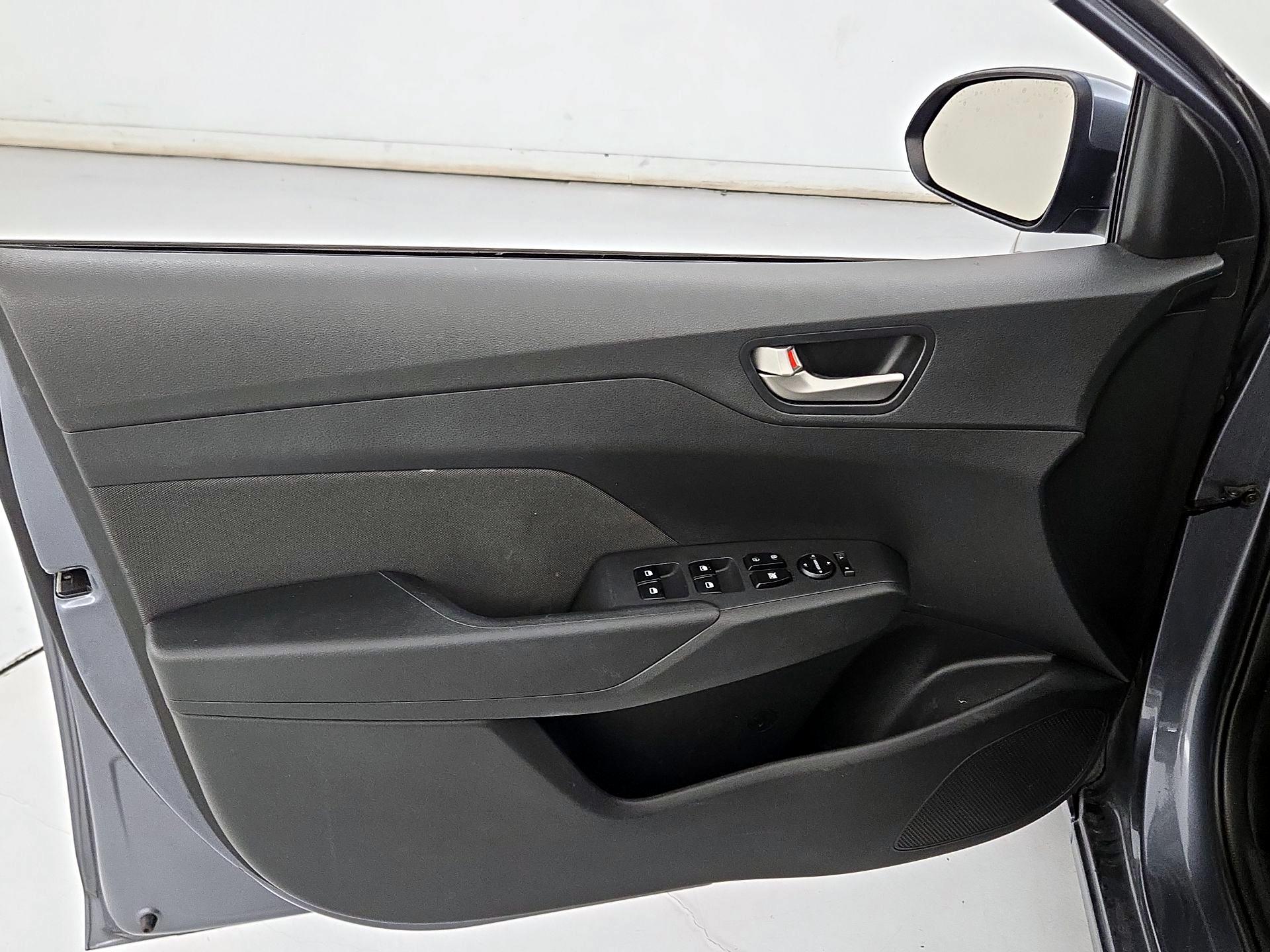 Thumbnail: 2019 Hyundai Accent - 12