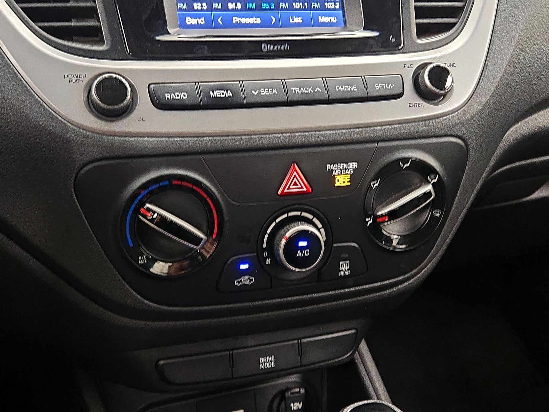 Thumbnail: 2019 Hyundai Accent - 16