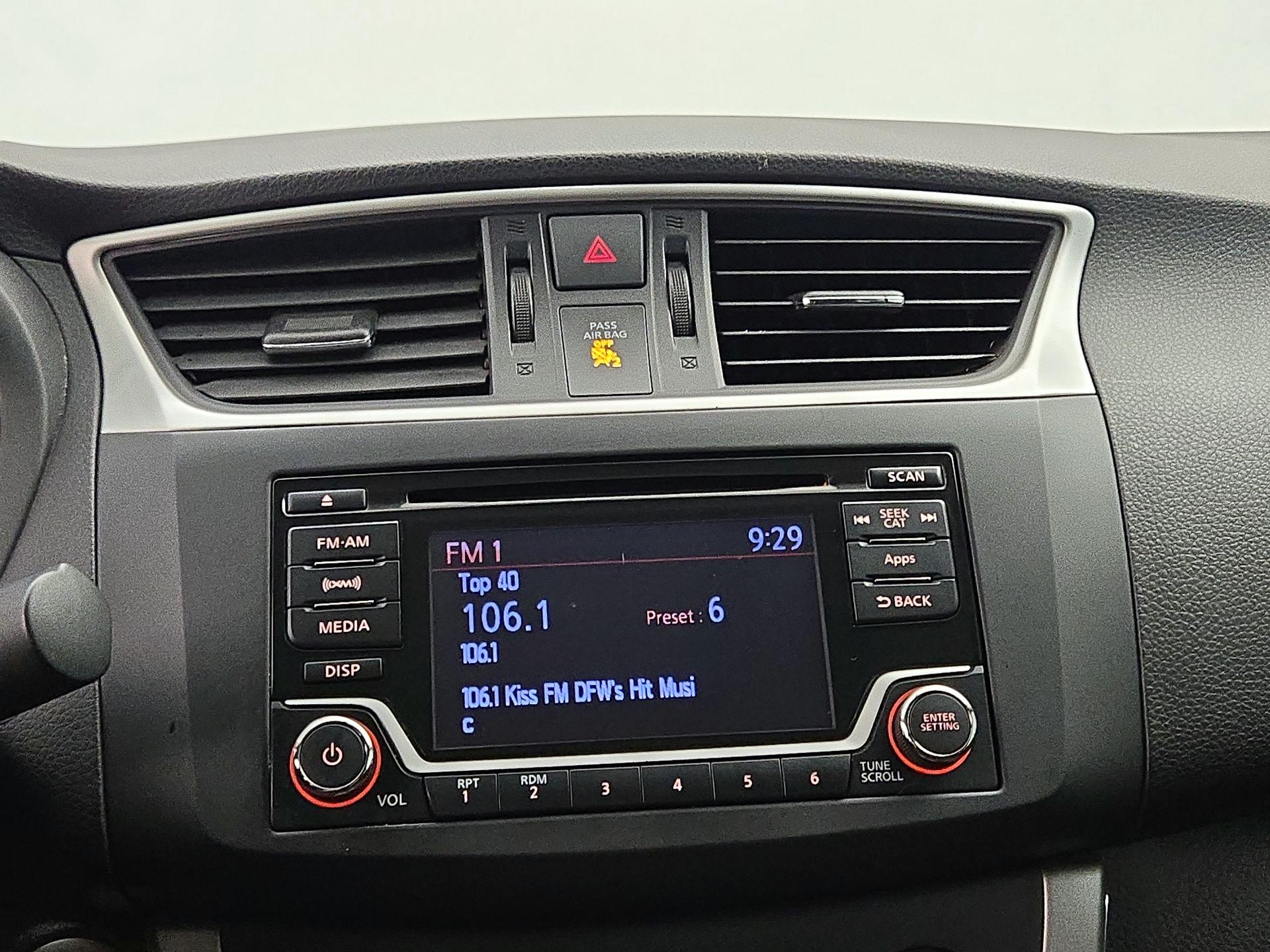 Thumbnail: 2015 Nissan Sentra - 15