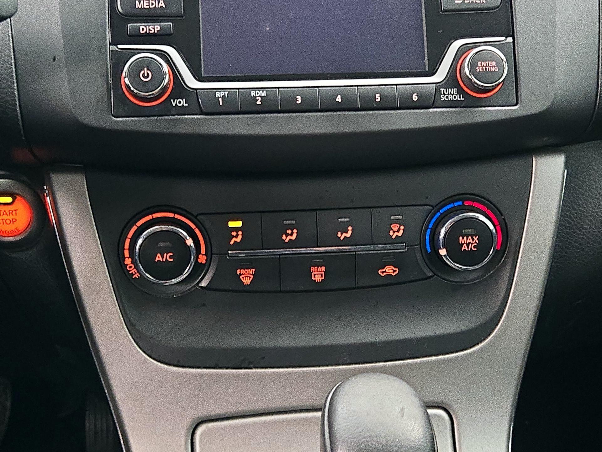 Thumbnail: 2015 Nissan Sentra - 16