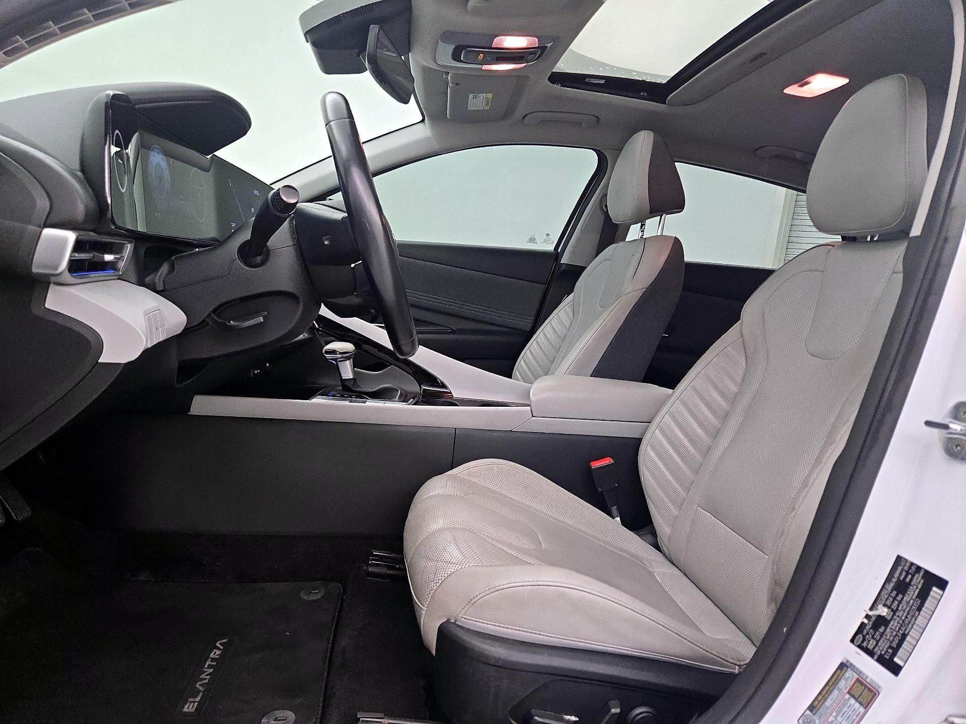Thumbnail: 2021 Hyundai Elantra - 11