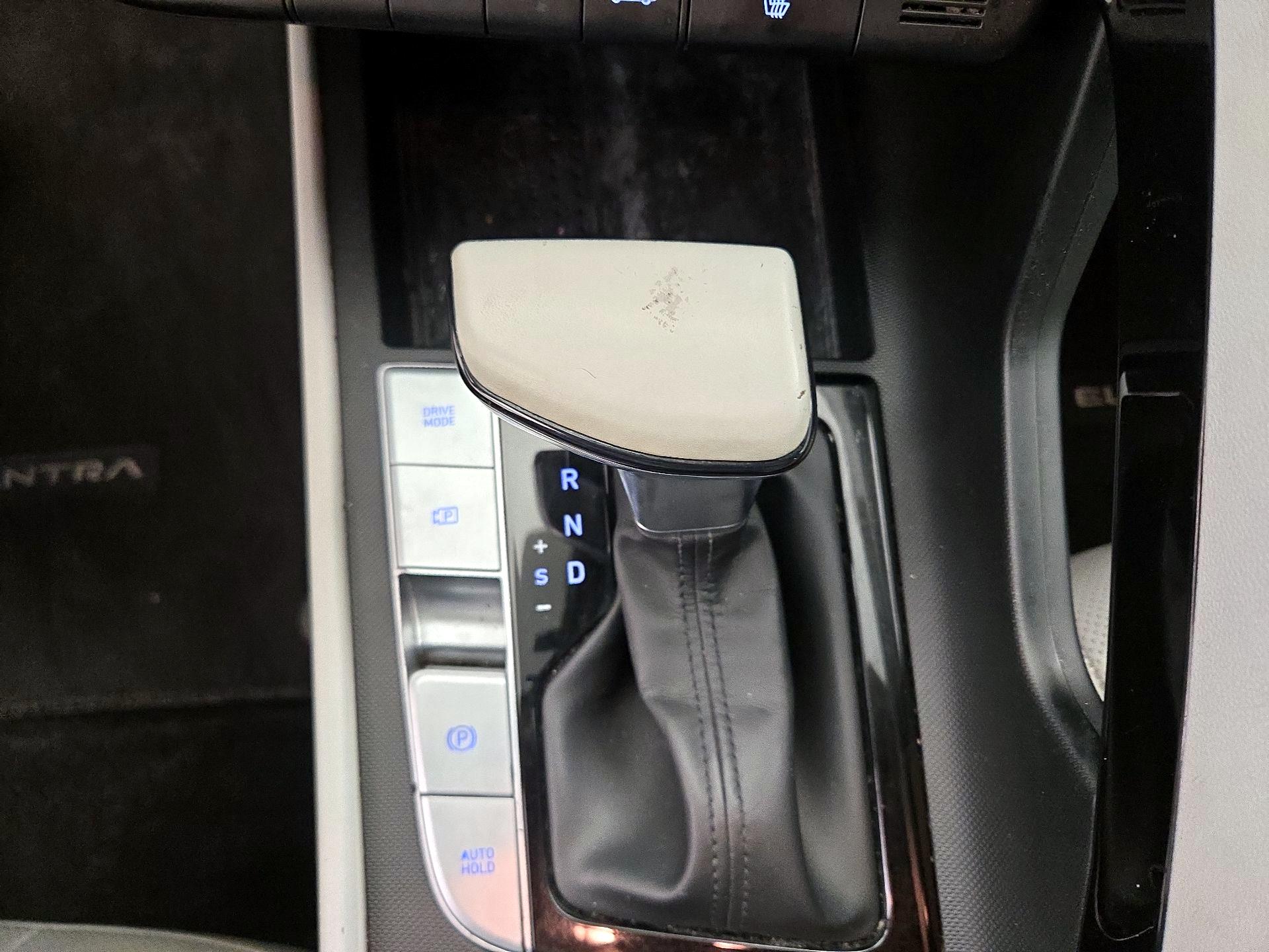 Thumbnail: 2021 Hyundai Elantra - 18