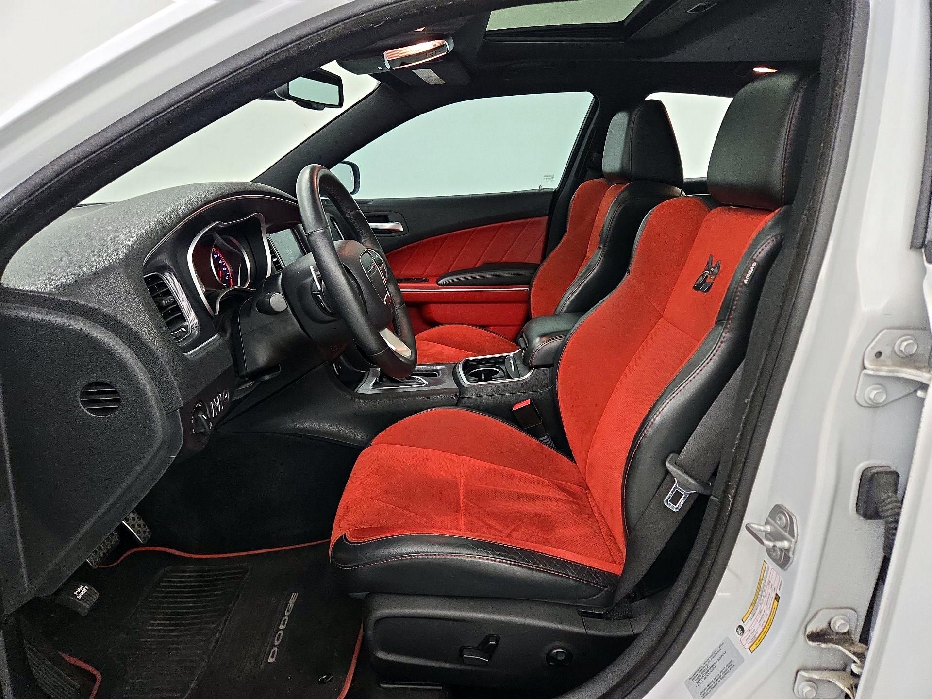 Thumbnail: 2016 Dodge Charger - 11