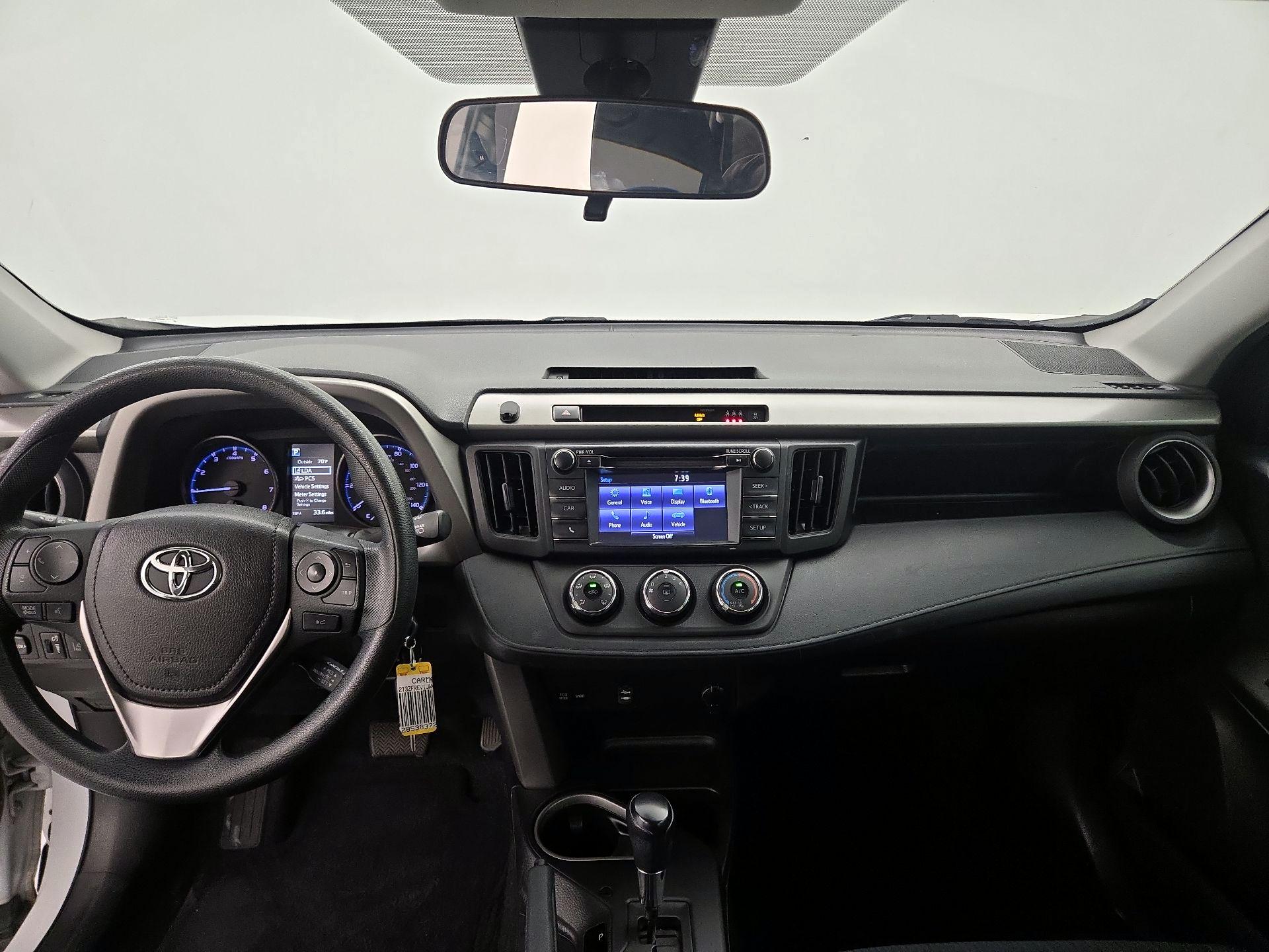 Thumbnail: 2018 Toyota RAV4 - 9