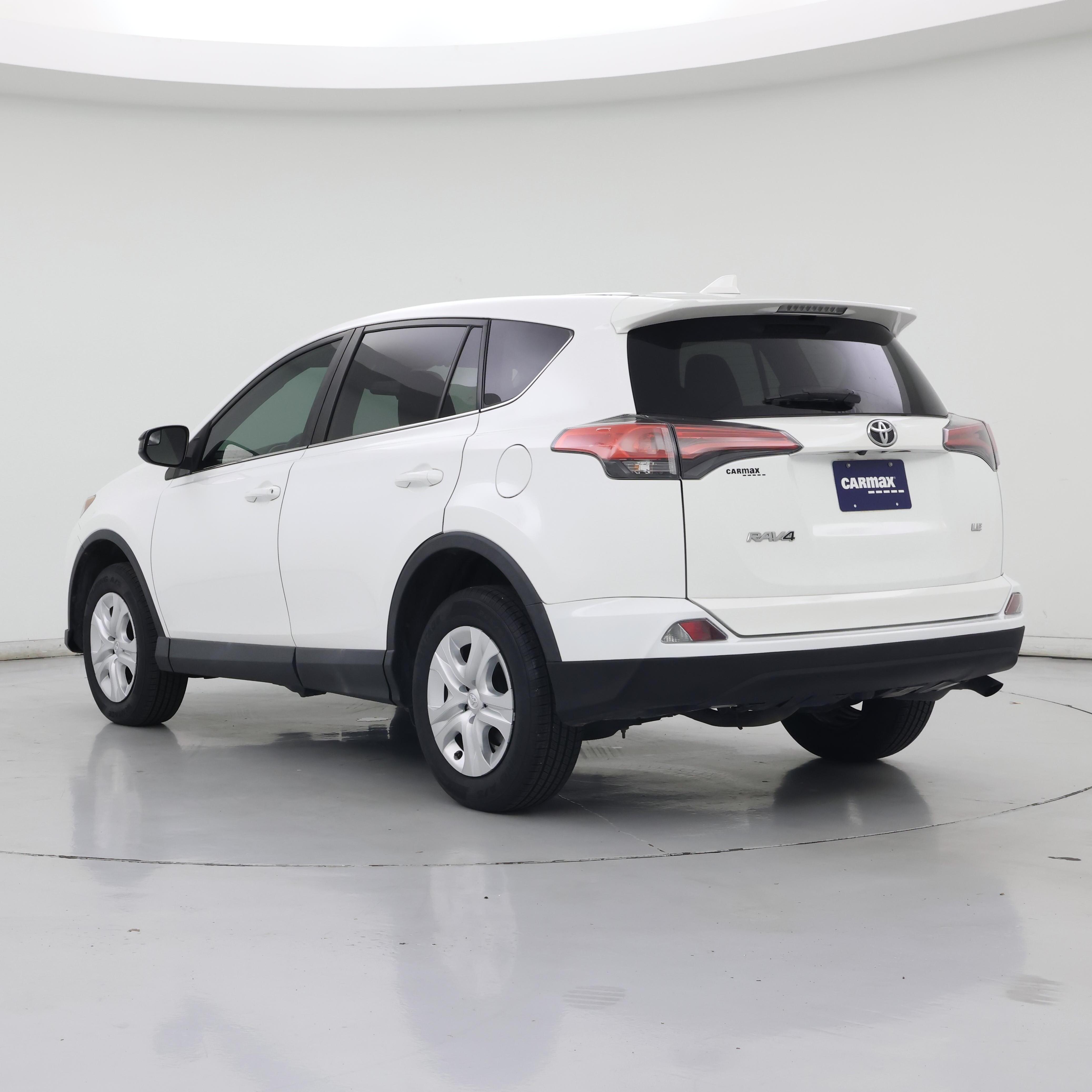 Thumbnail: 2018 Toyota RAV4 - 2
