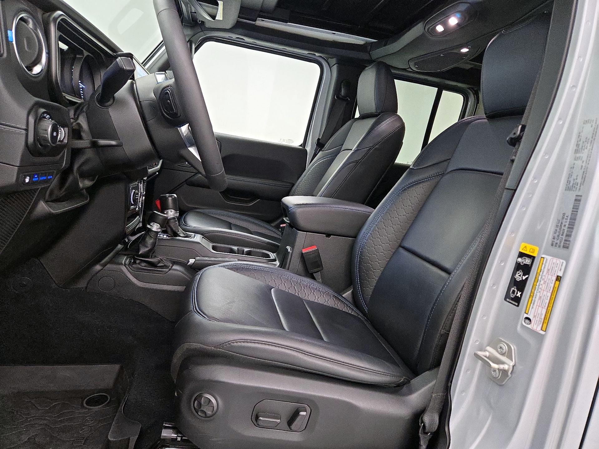 Thumbnail: 2024 Jeep Wrangler - 11