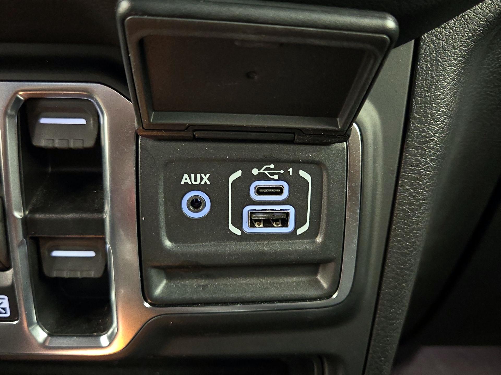 Thumbnail: 2024 Jeep Wrangler - 19