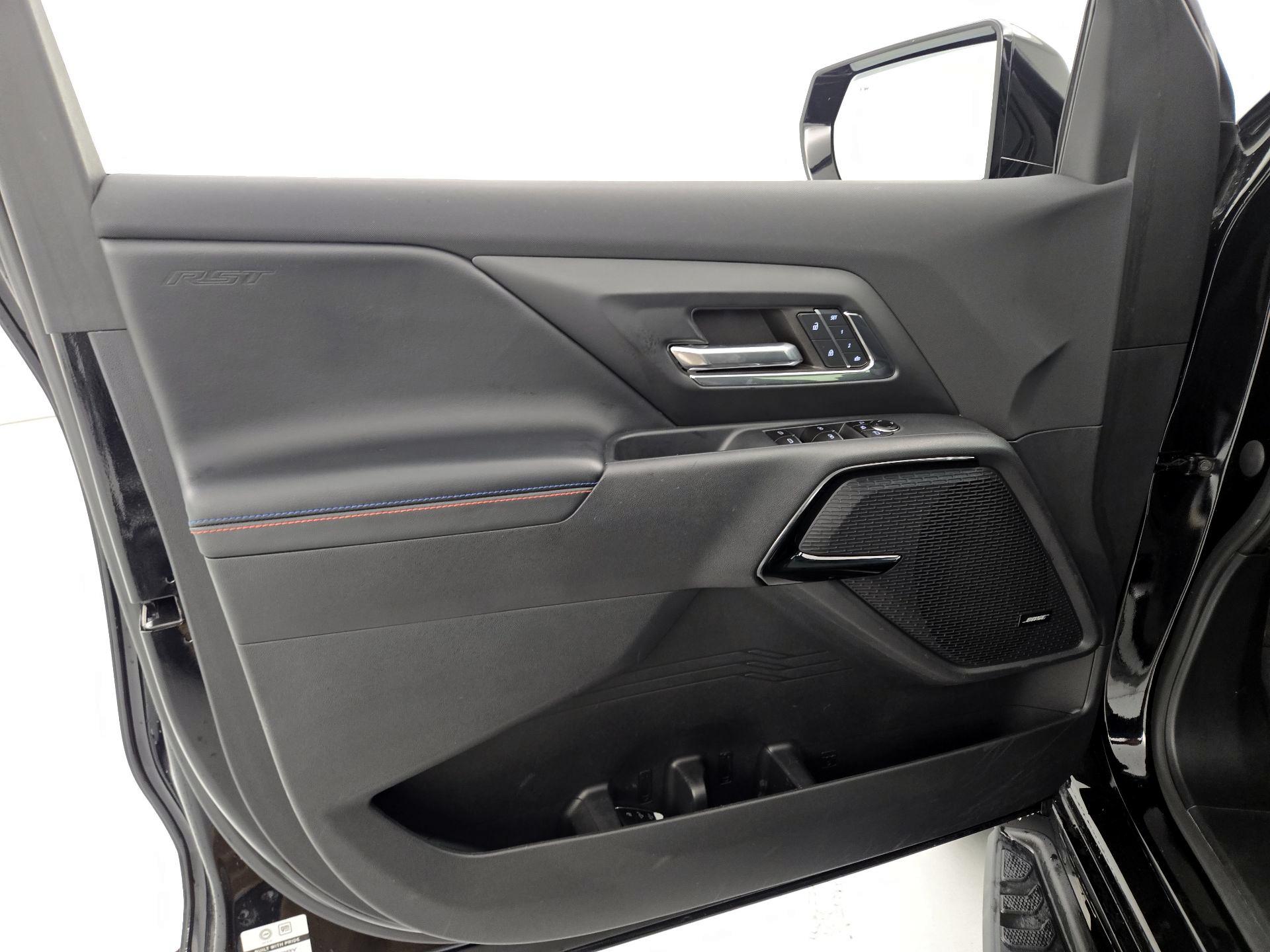 Thumbnail: 2024 Chevrolet Silverado EV - 12