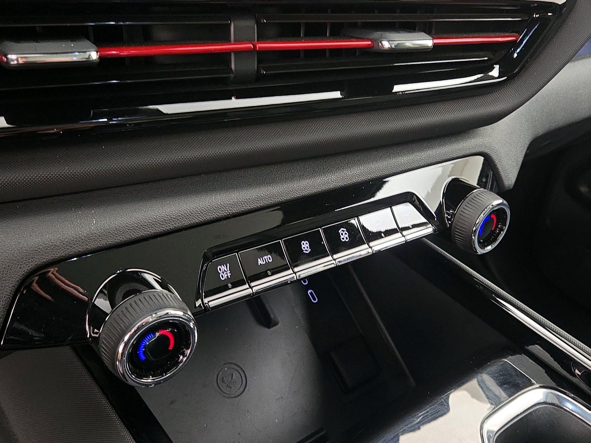 Thumbnail: 2024 Chevrolet Silverado EV - 17